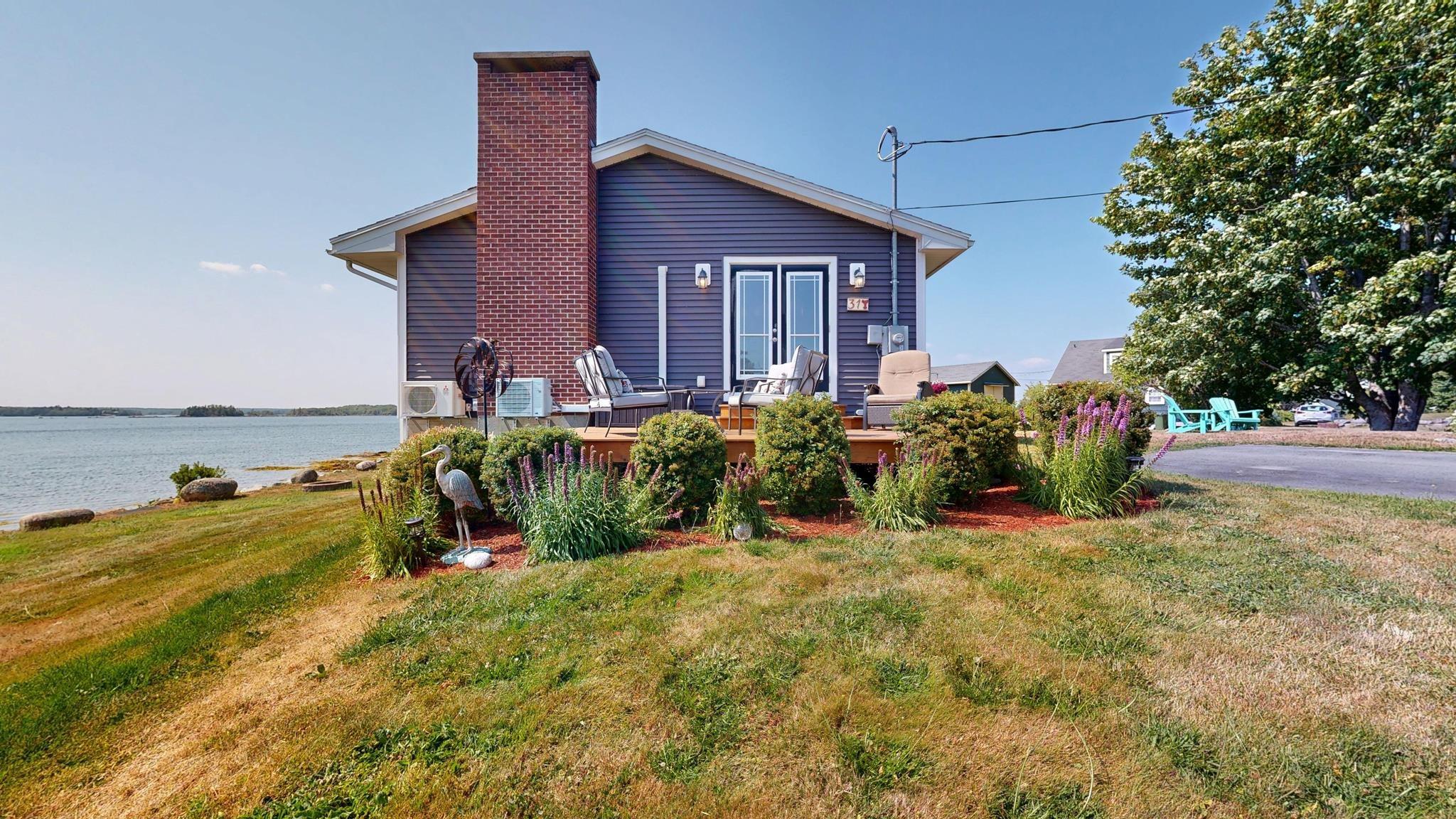 $649,000.00: 31 Medway Street, Port Medway