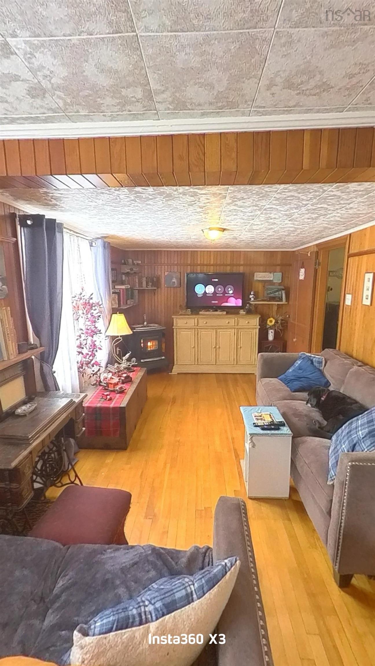 $399,000.00: 1922 Highway 19, Creignish