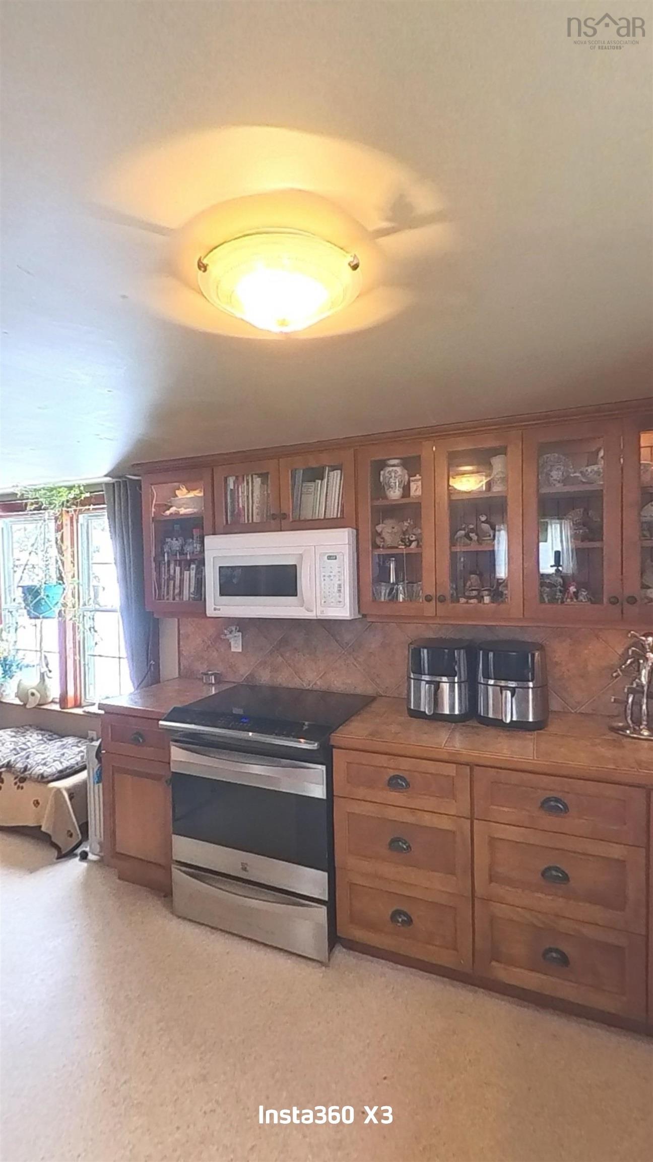 $399,000.00: 1922 Highway 19, Creignish