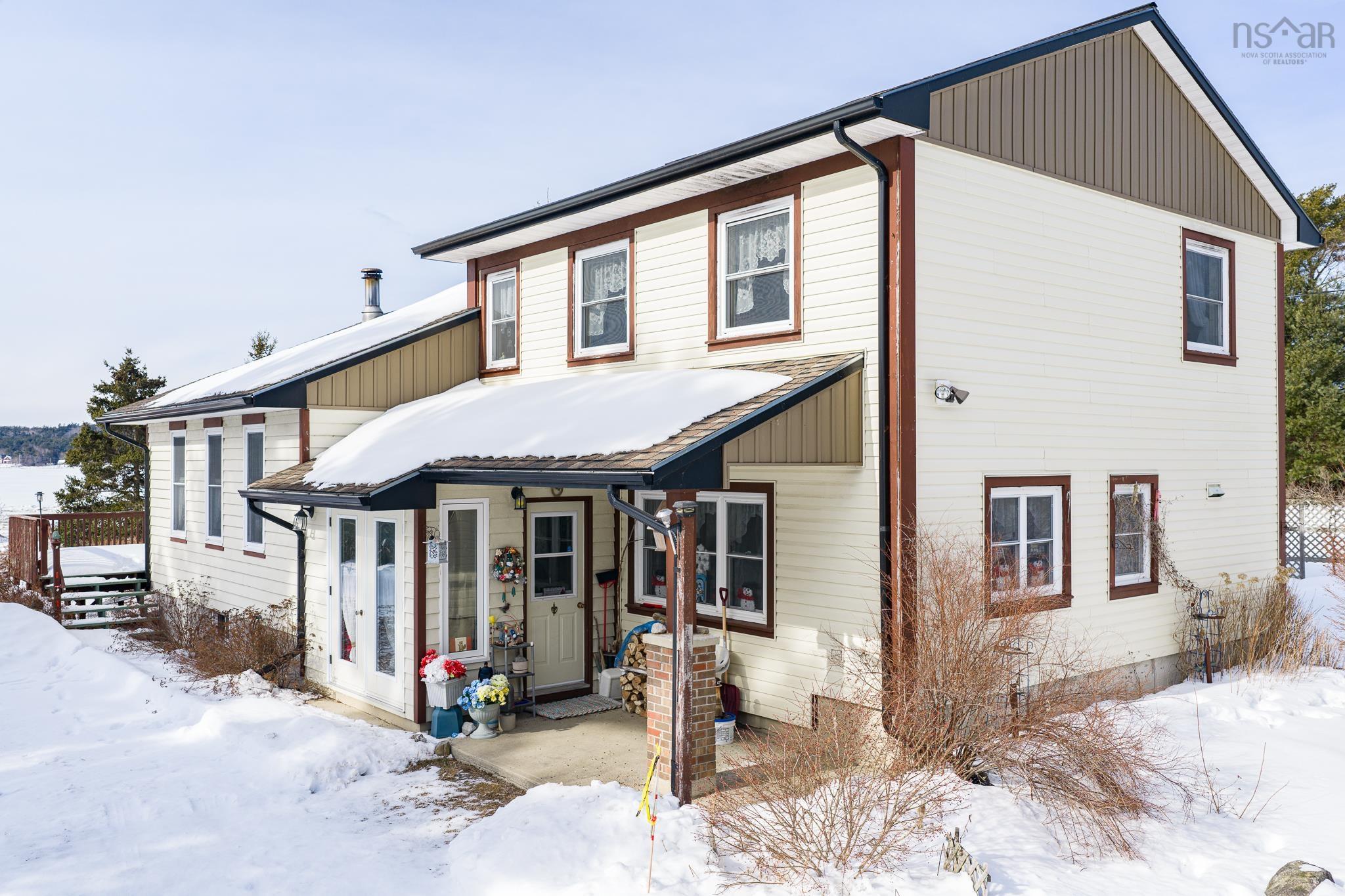 $429,000.00: 196 Hartz Point Road, Shelburne