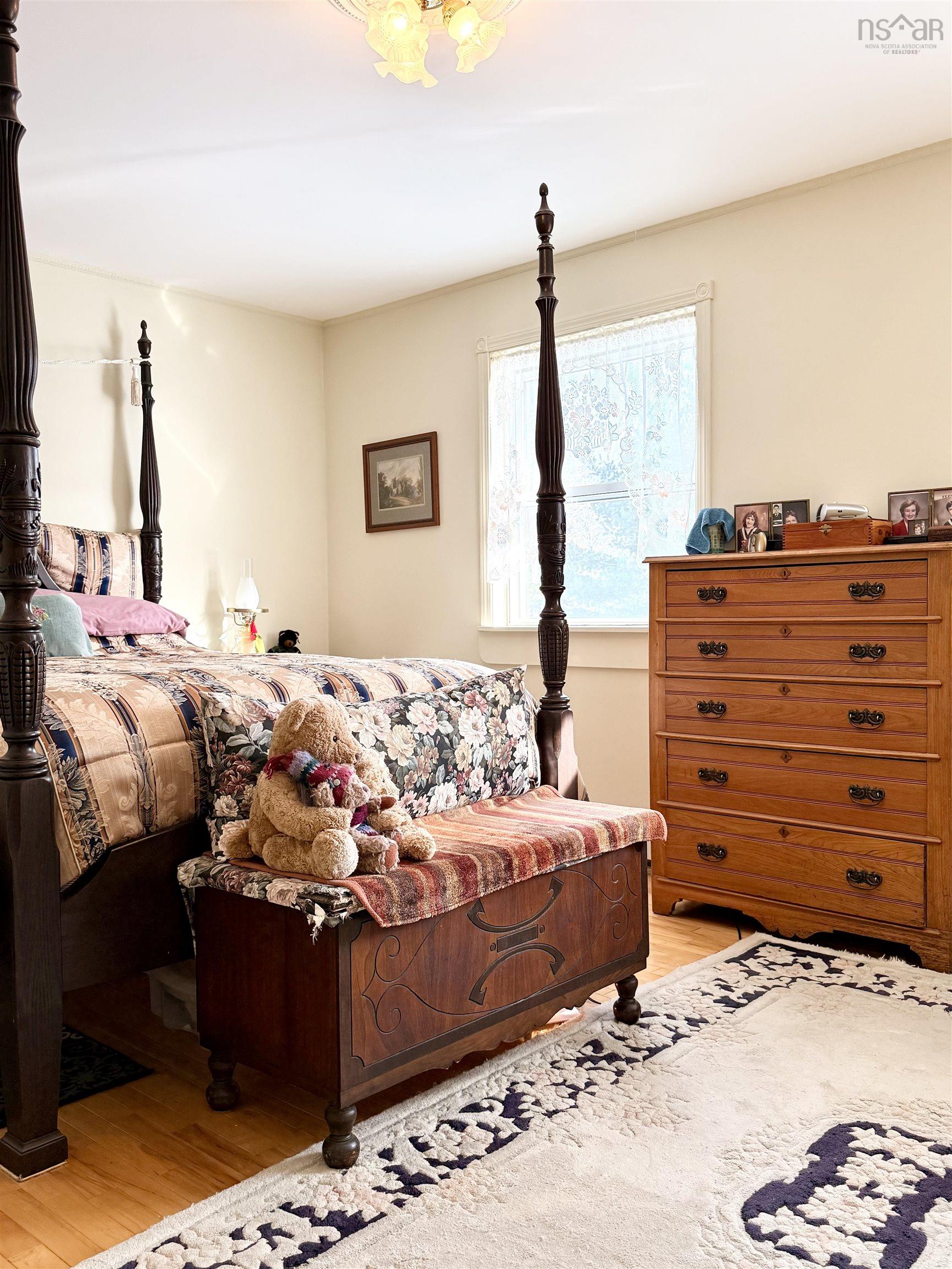 $429,000.00: 196 Hartz Point Road, Shelburne