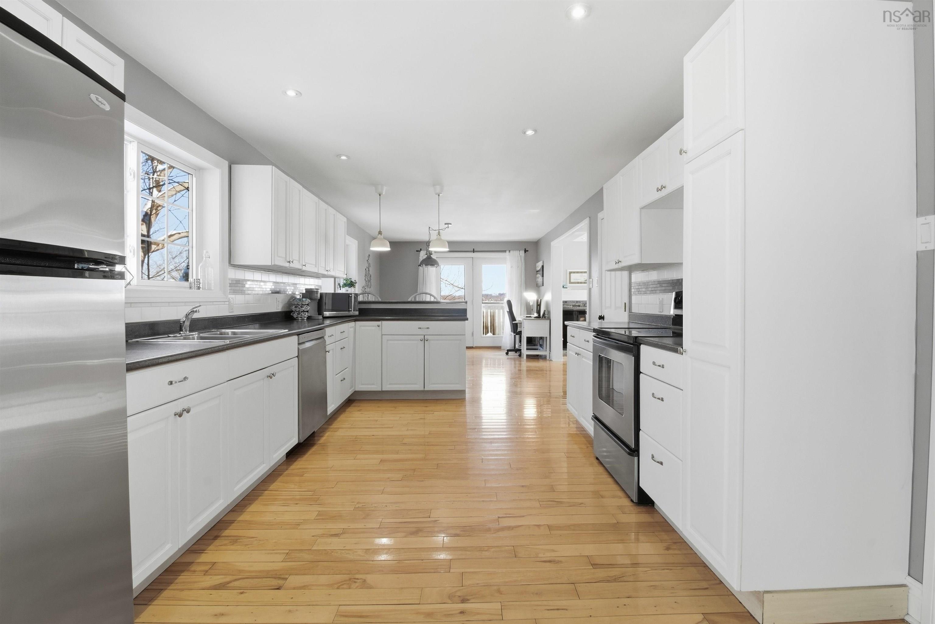 11 Maplewood Drive, Halifax, NS (MLS 202603124)