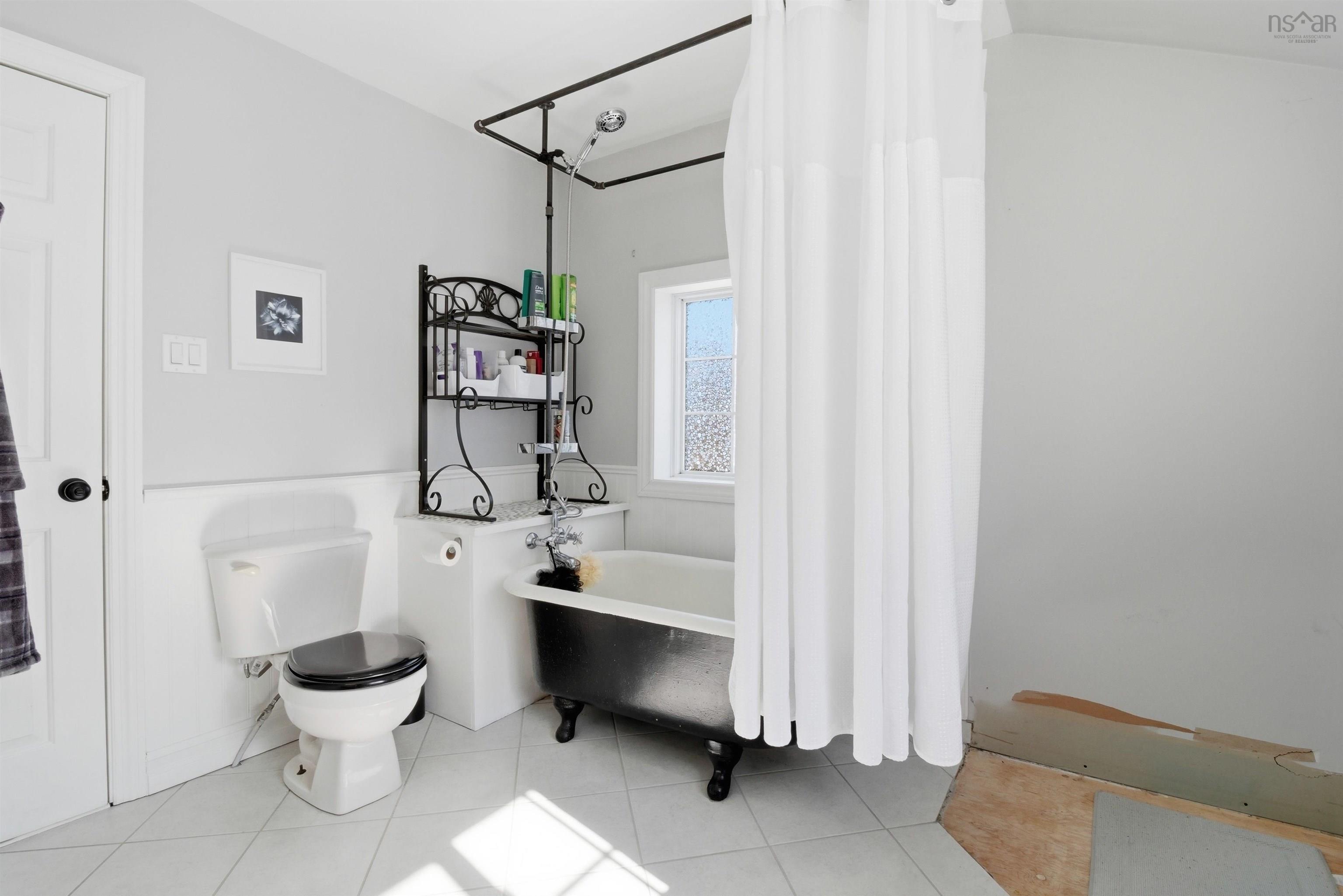 11 Maplewood Drive, Halifax, NS (MLS 202603124)