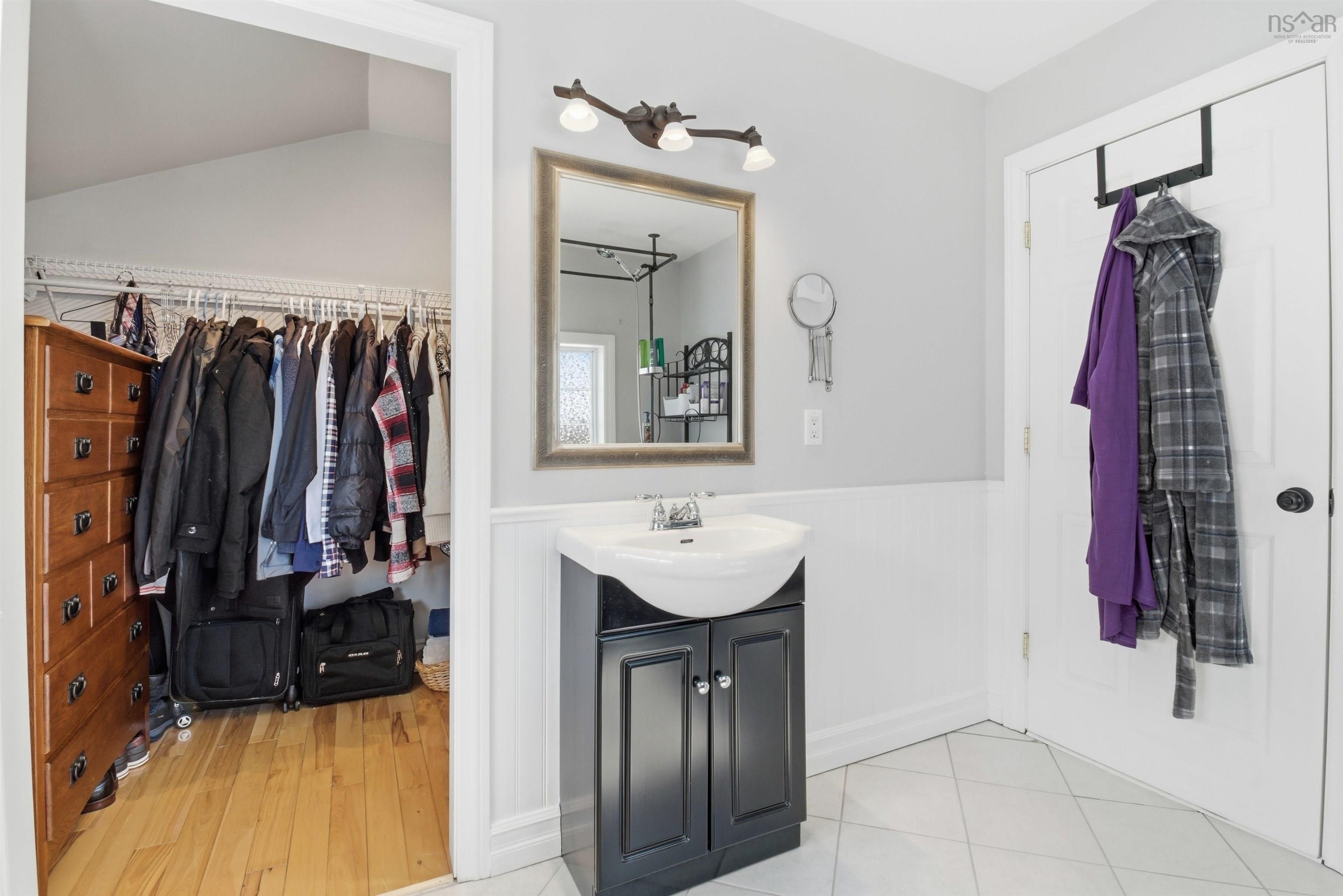 11 Maplewood Drive, Halifax, NS (MLS 202603124)