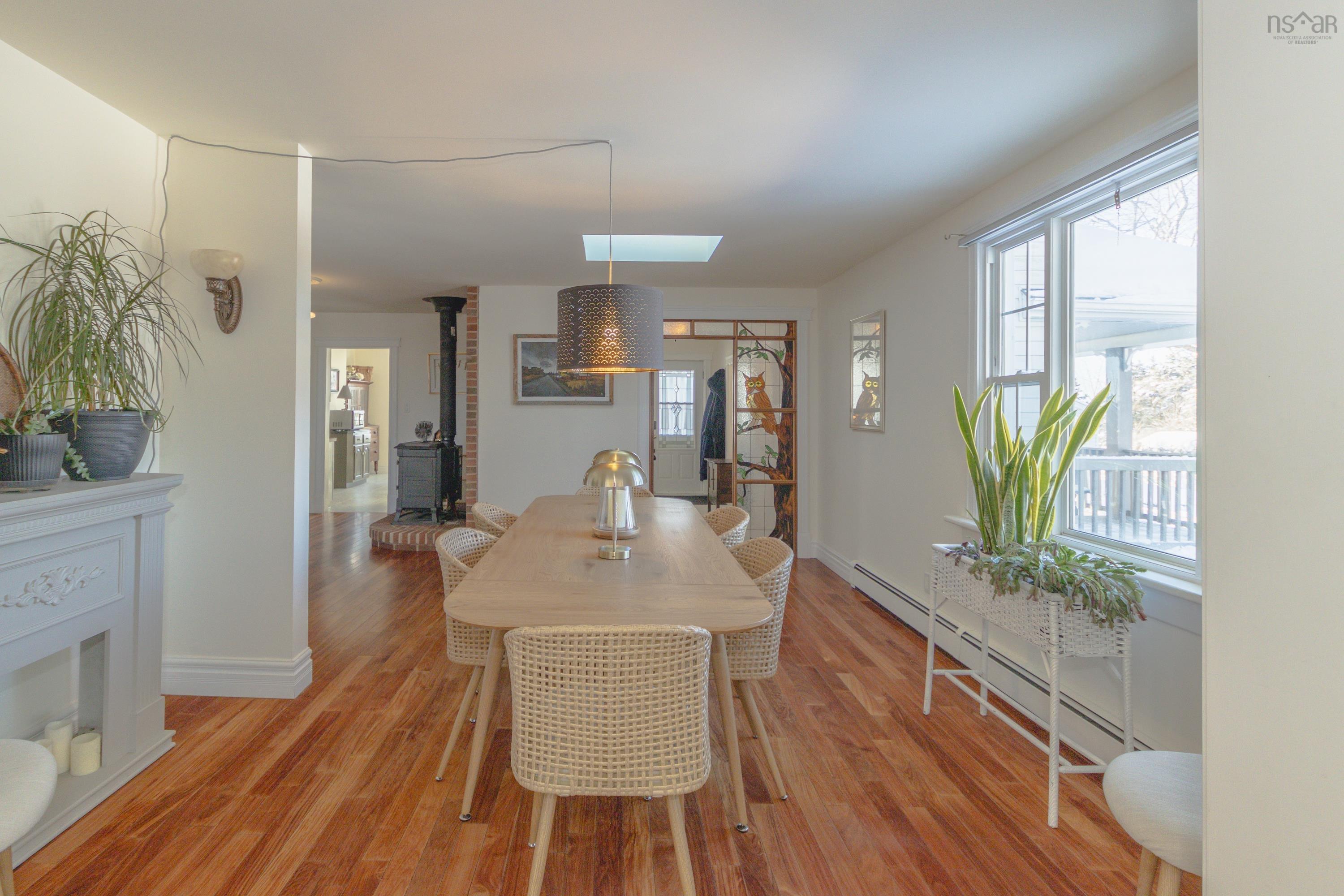 $469,900.00: 1387 Highway 1, Wellington