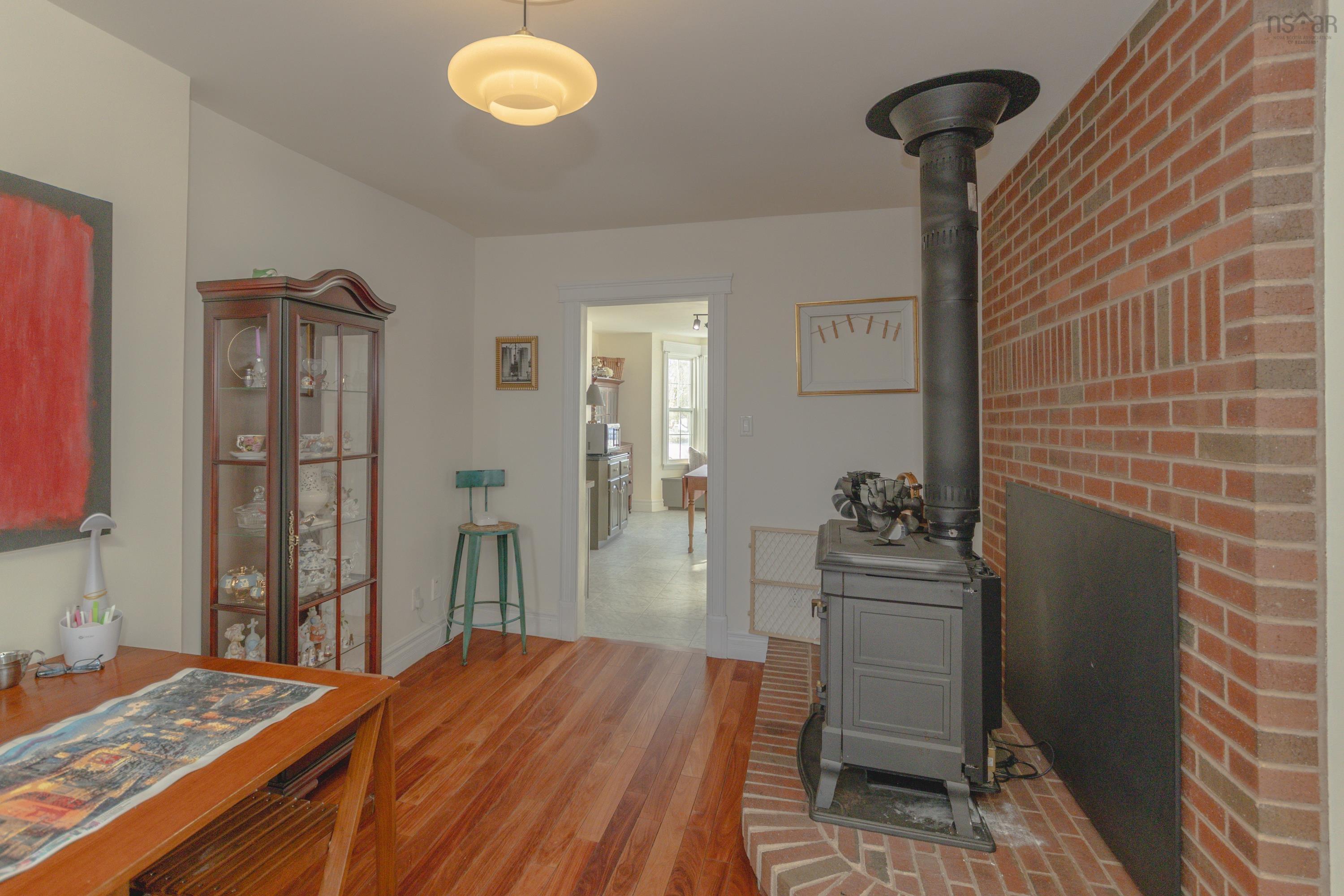 $469,900.00: 1387 Highway 1, Wellington