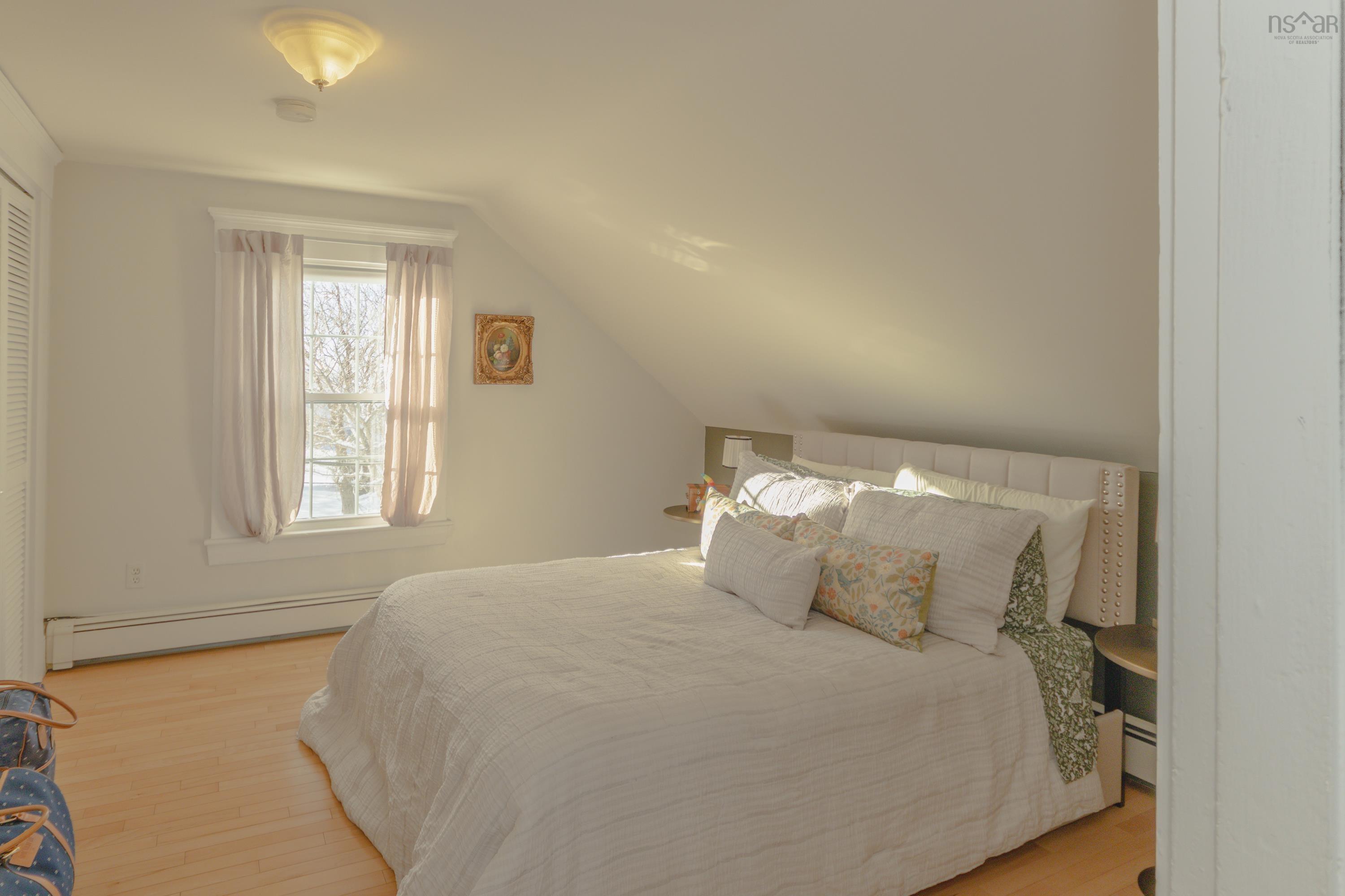 $469,900.00: 1387 Highway 1, Wellington