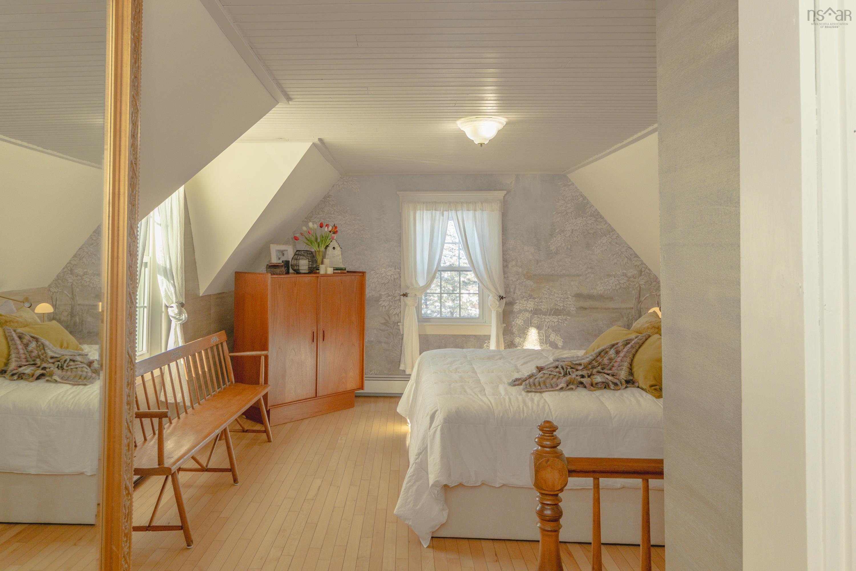 $469,900.00: 1387 Highway 1, Wellington