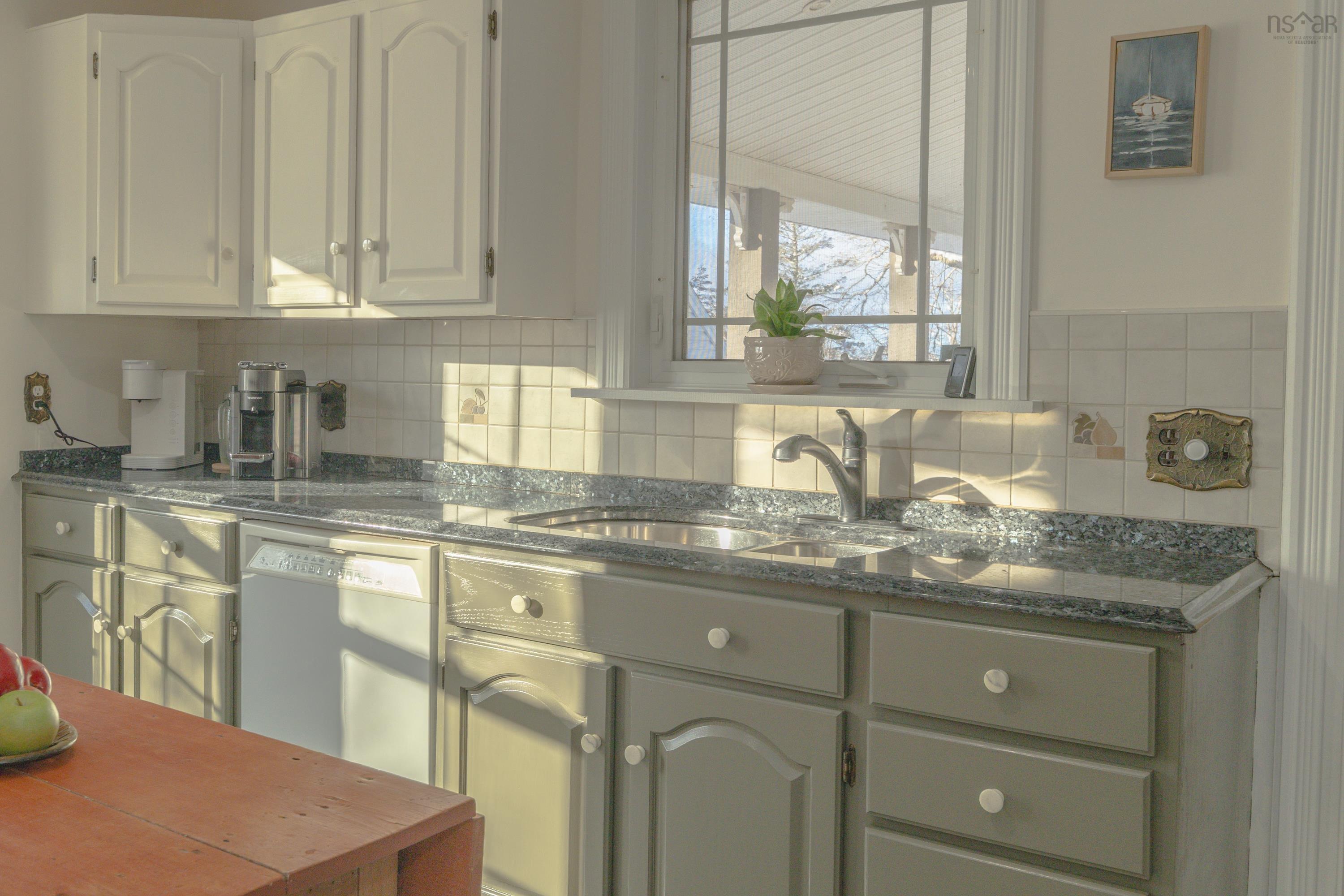 $469,900.00: 1387 Highway 1, Wellington