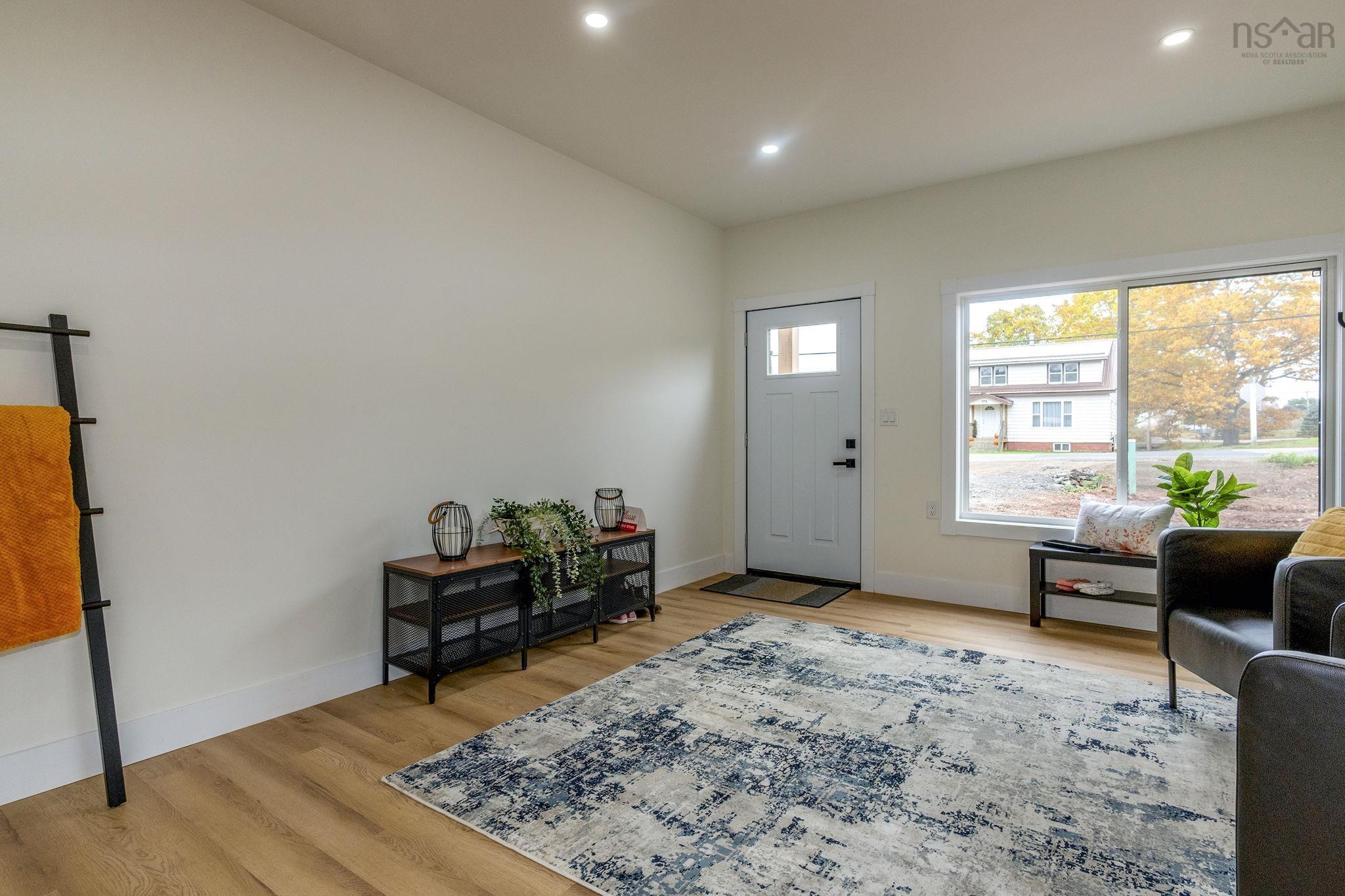 $299,900.00: 1914 Irwin Lake Road, Hilden