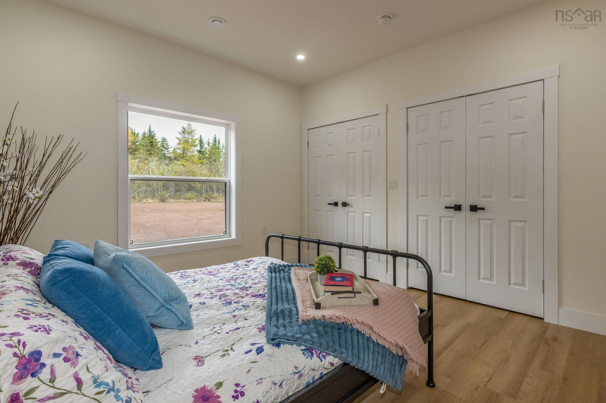 $299,900.00: 1914 Irwin Lake Road, Hilden