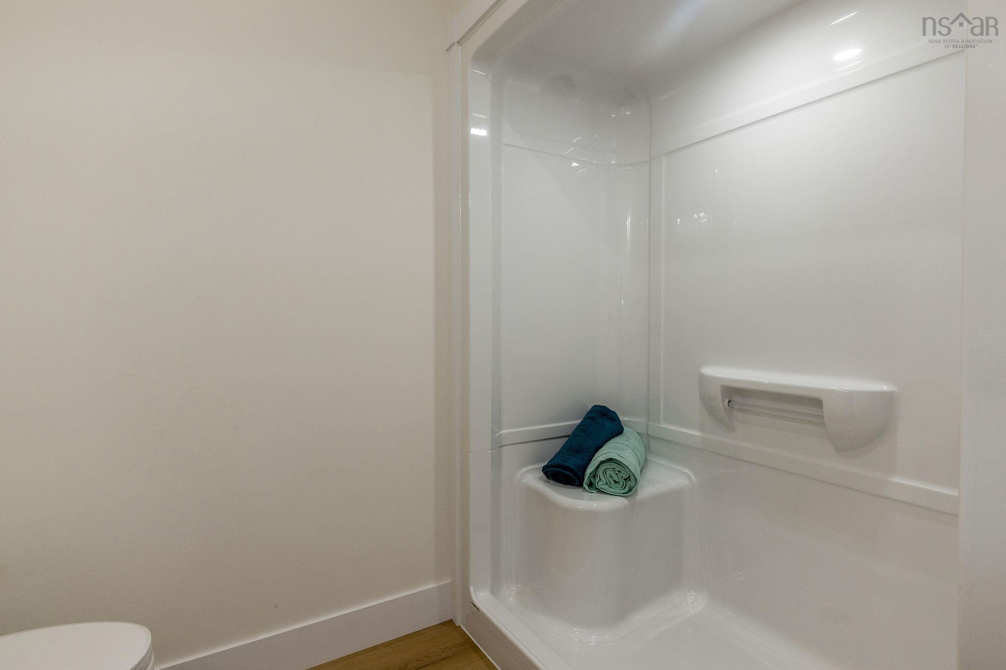 $299,900.00: 1914 Irwin Lake Road, Hilden