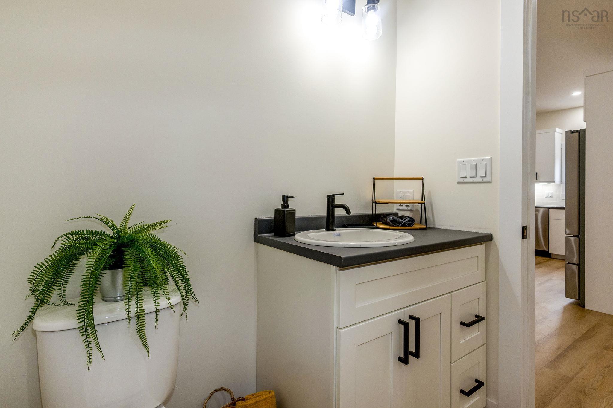 $299,900.00: 1914 Irwin Lake Road, Hilden