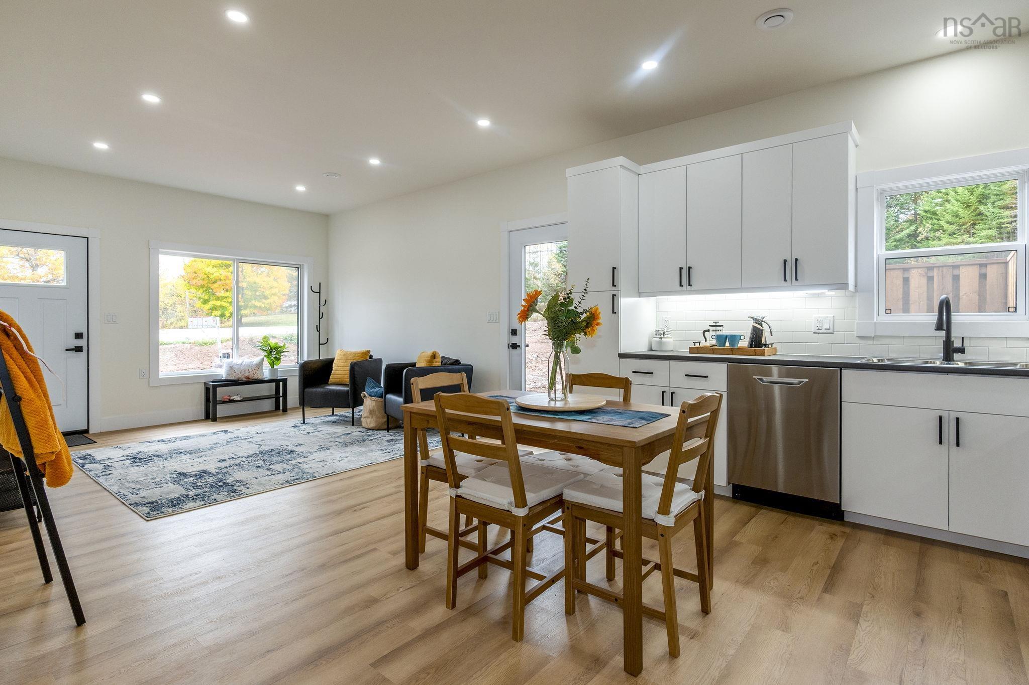 $299,900.00: 1914 Irwin Lake Road, Hilden