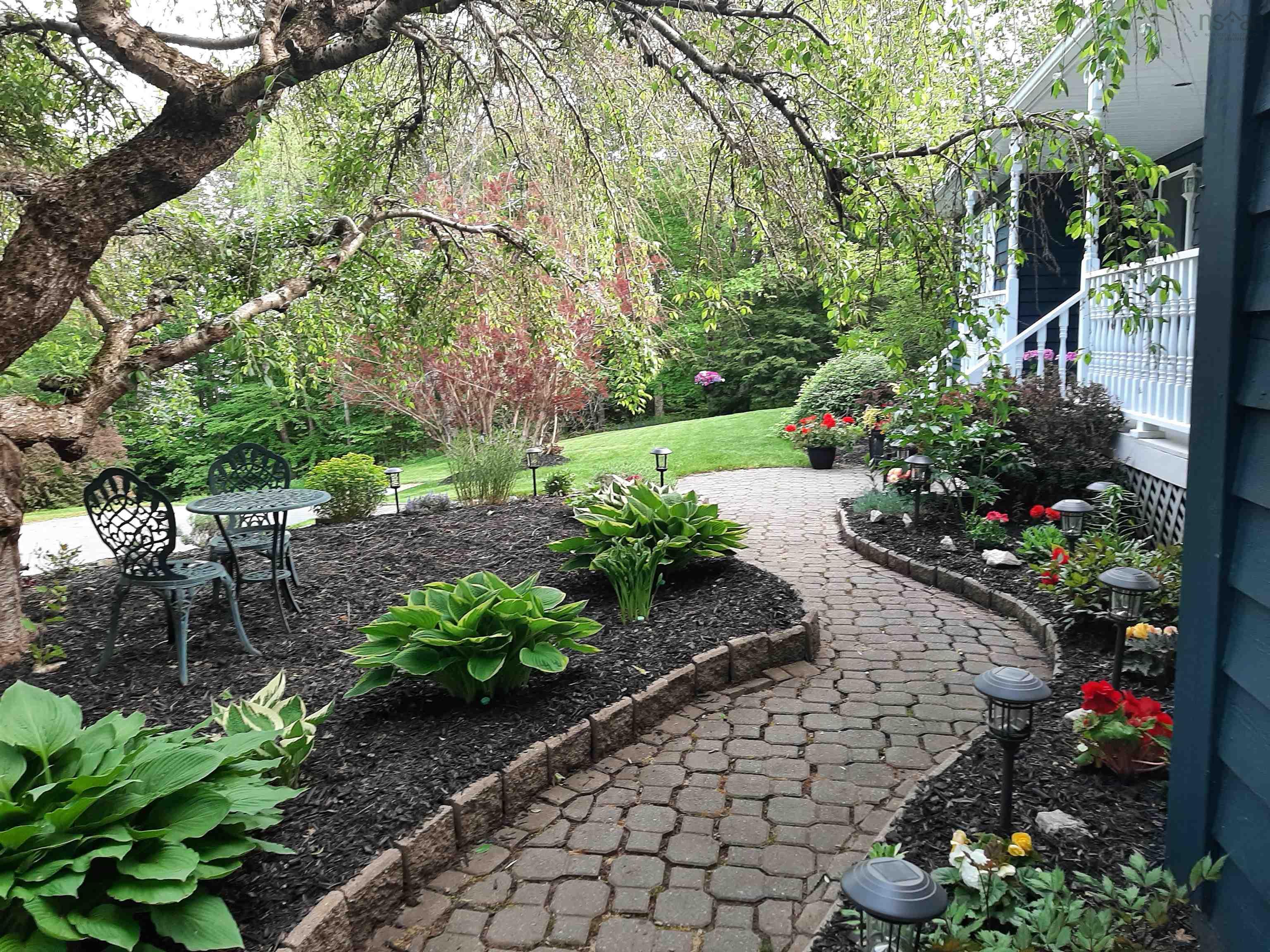 $659,900.00: 8 Castlewood Drive, Fall River