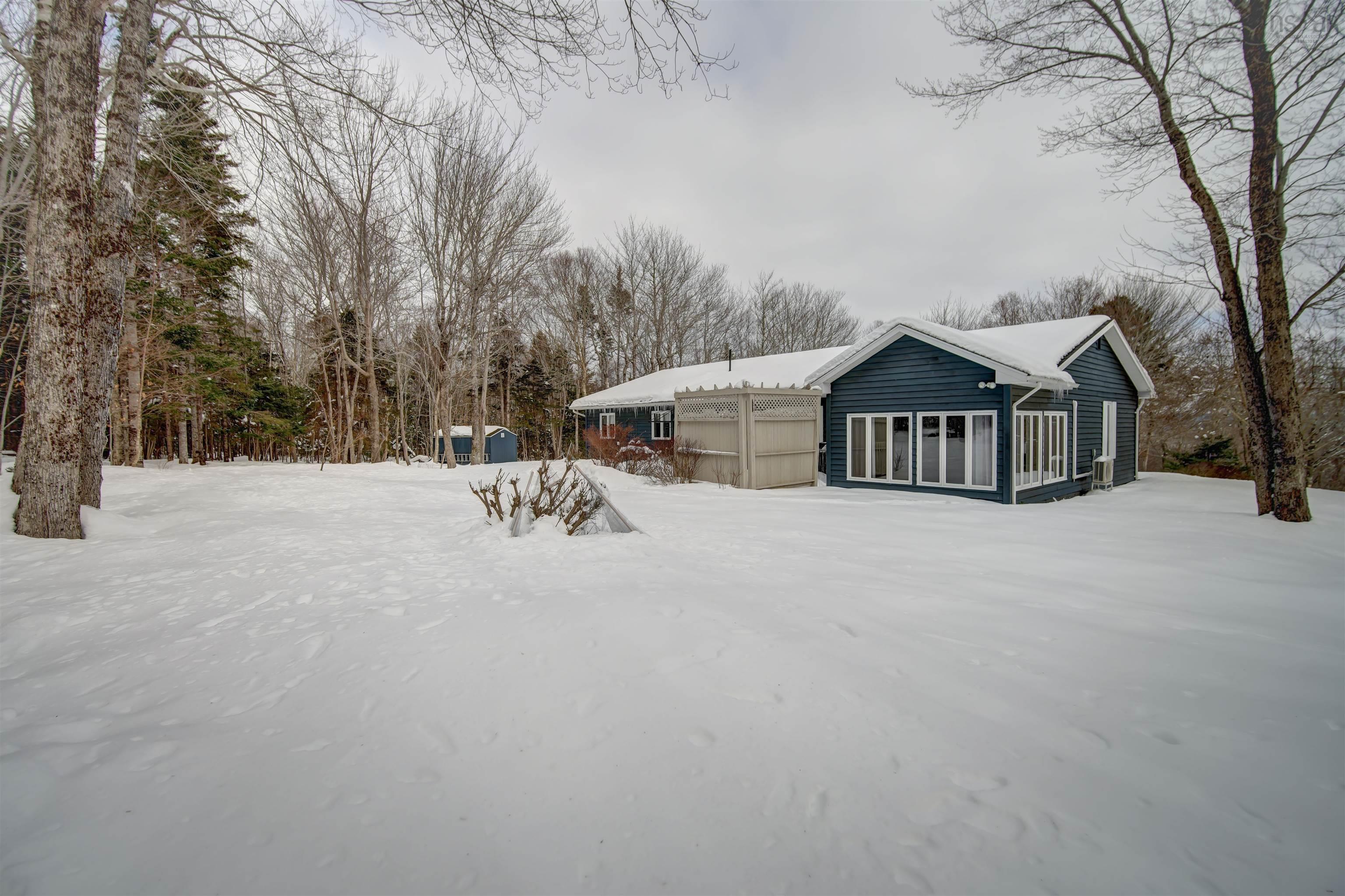 $659,900.00: 8 Castlewood Drive, Fall River