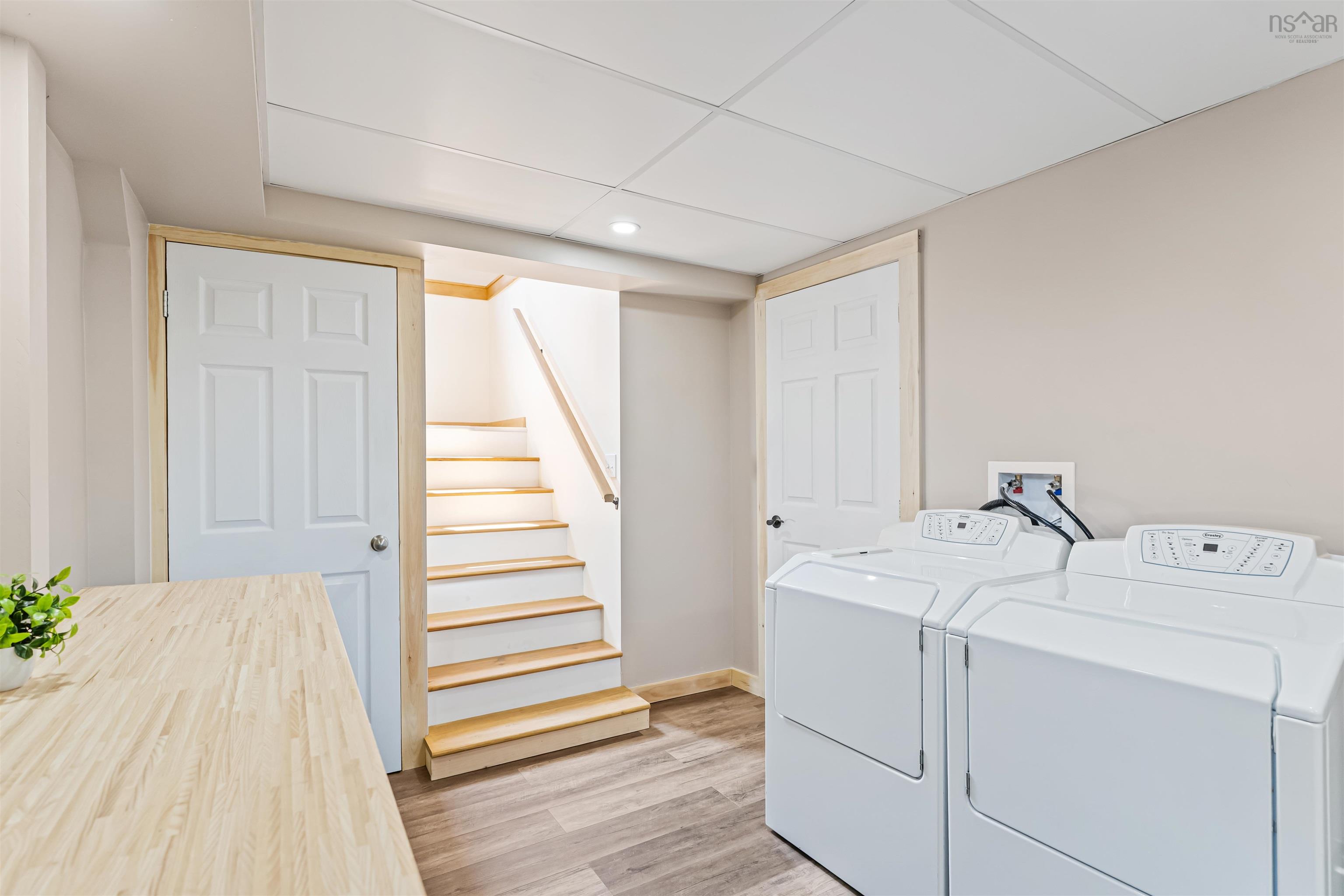 $399,000.00: 866 Brinton Road, Port Lorne