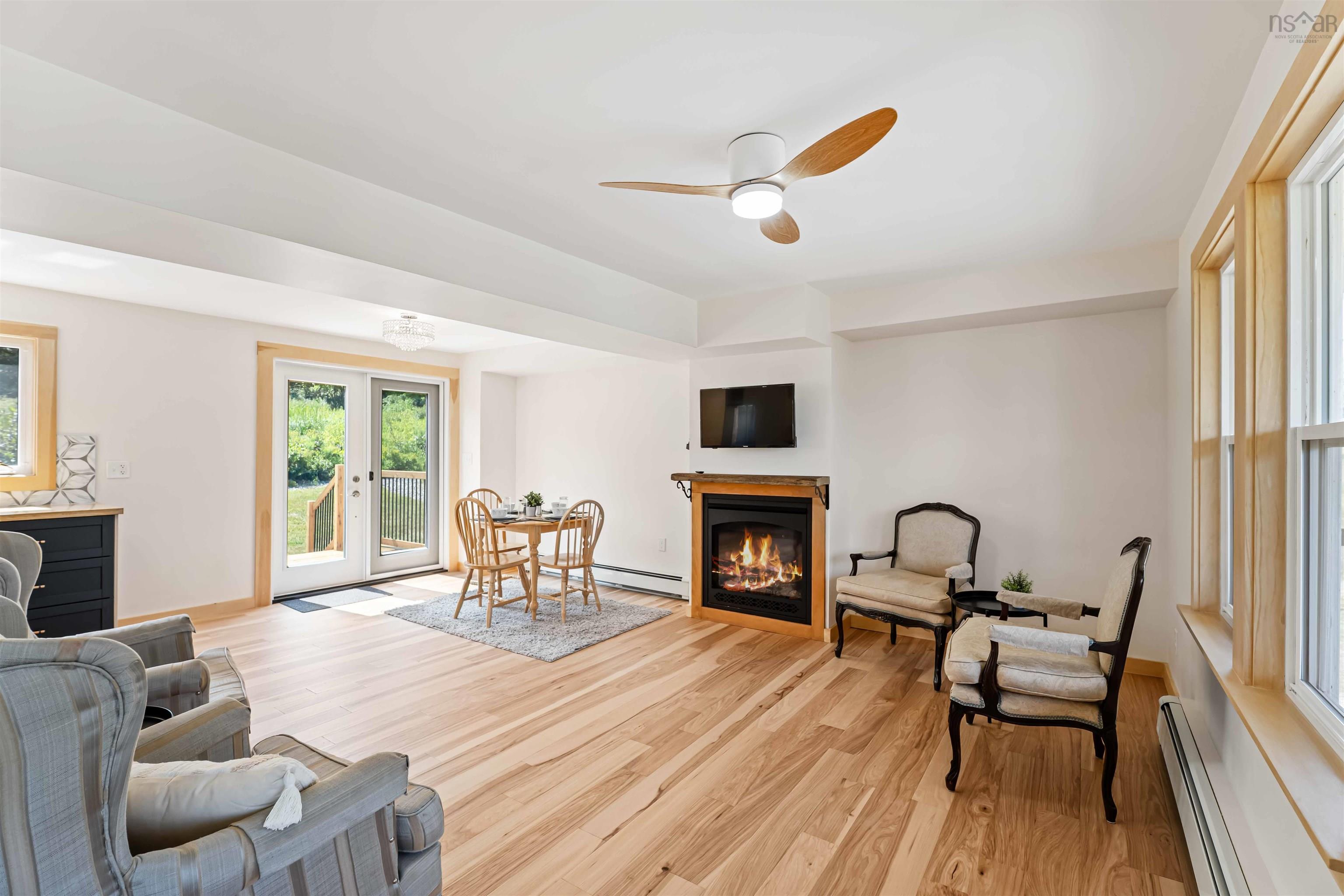 $399,000.00: 866 Brinton Road, Port Lorne