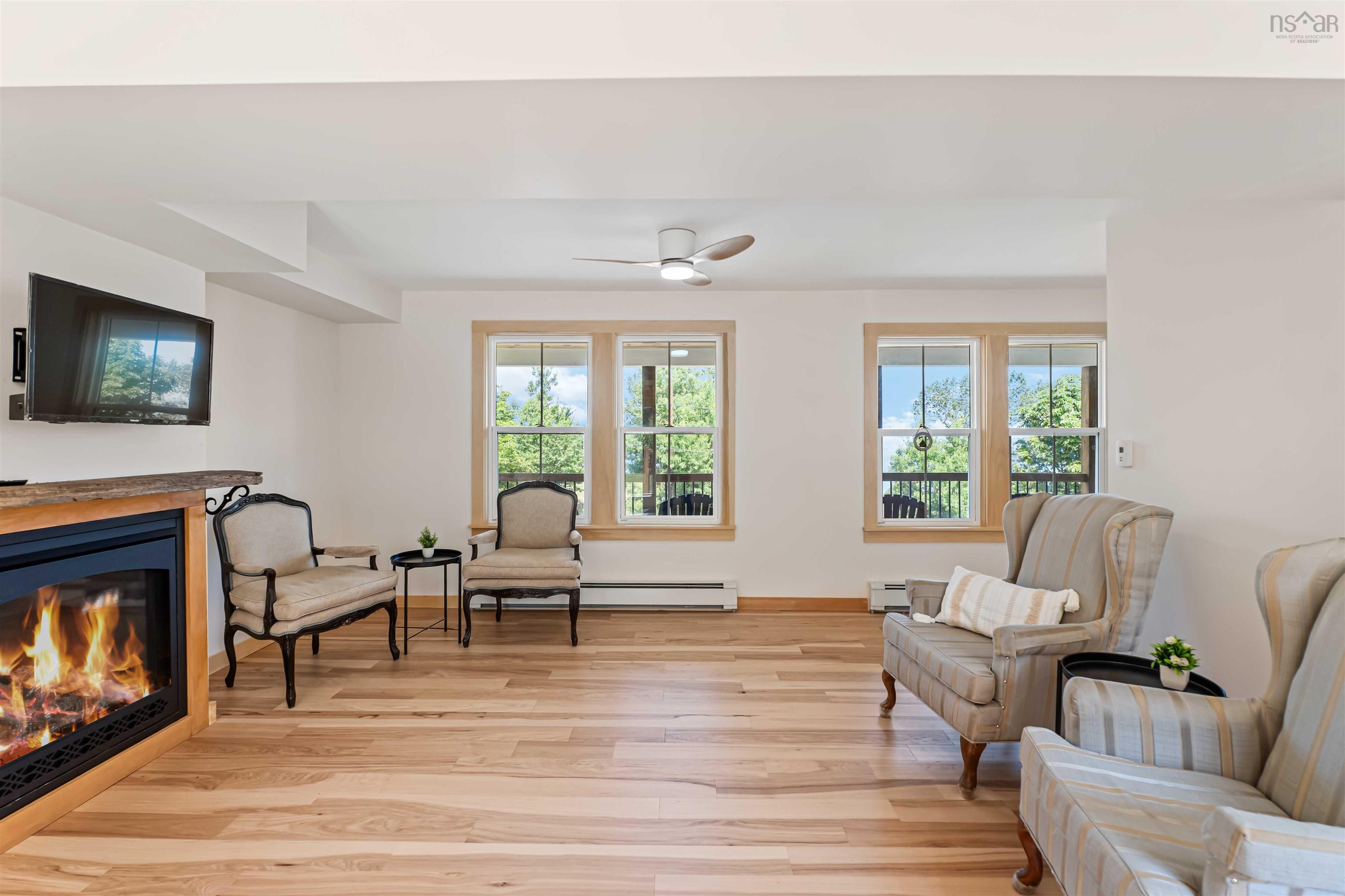 $399,000.00: 866 Brinton Road, Port Lorne