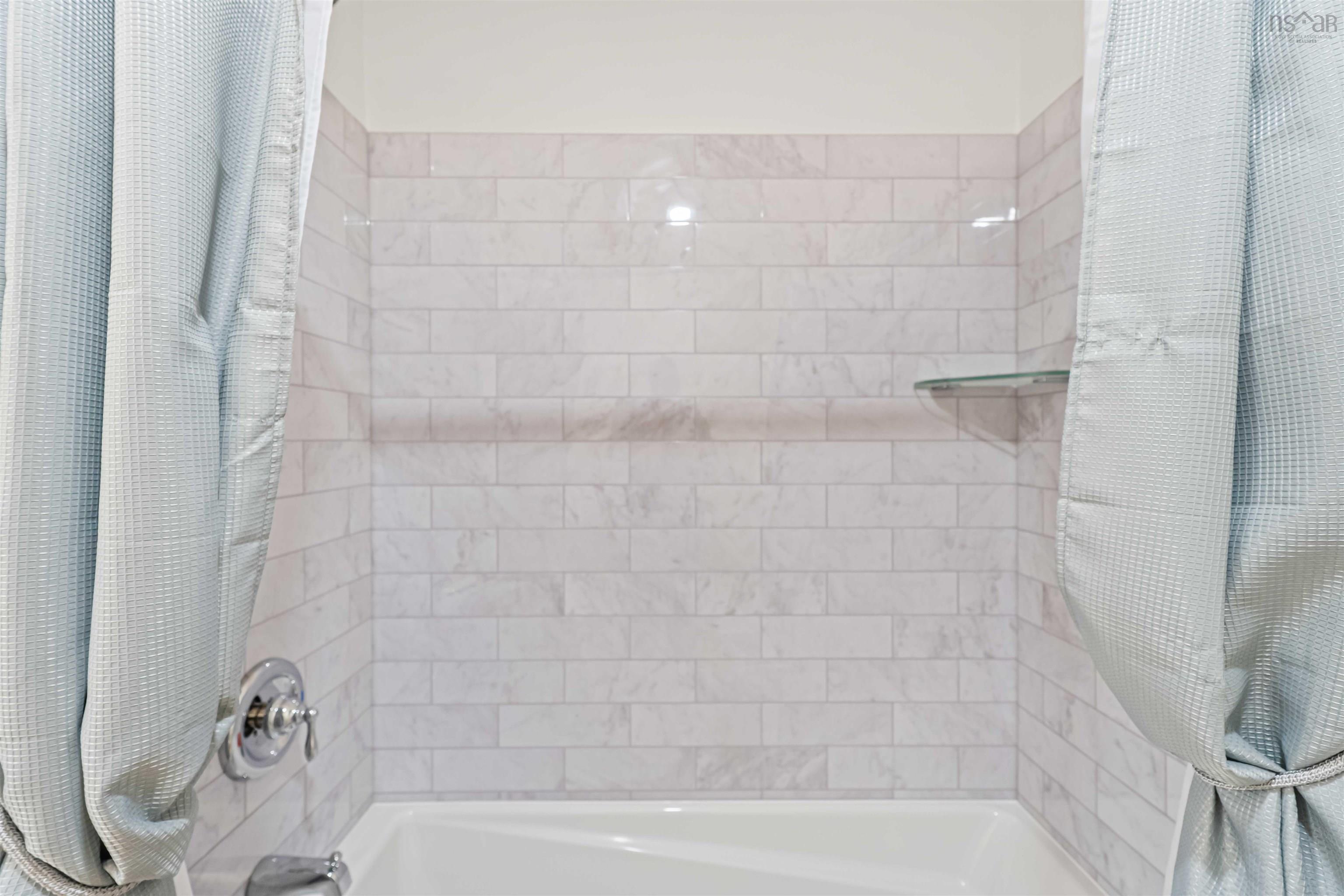 $399,000.00: 866 Brinton Road, Port Lorne