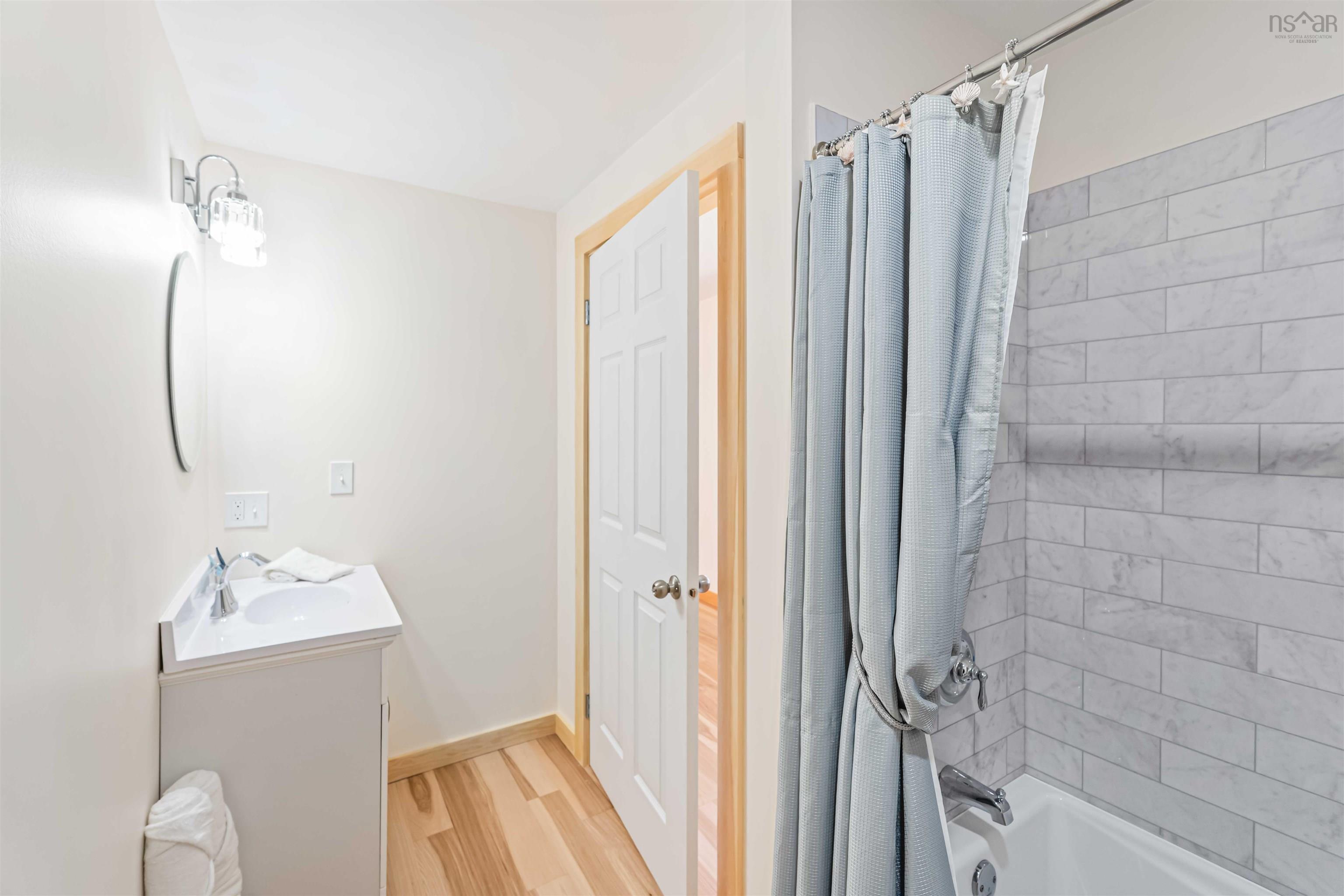 $399,000.00: 866 Brinton Road, Port Lorne