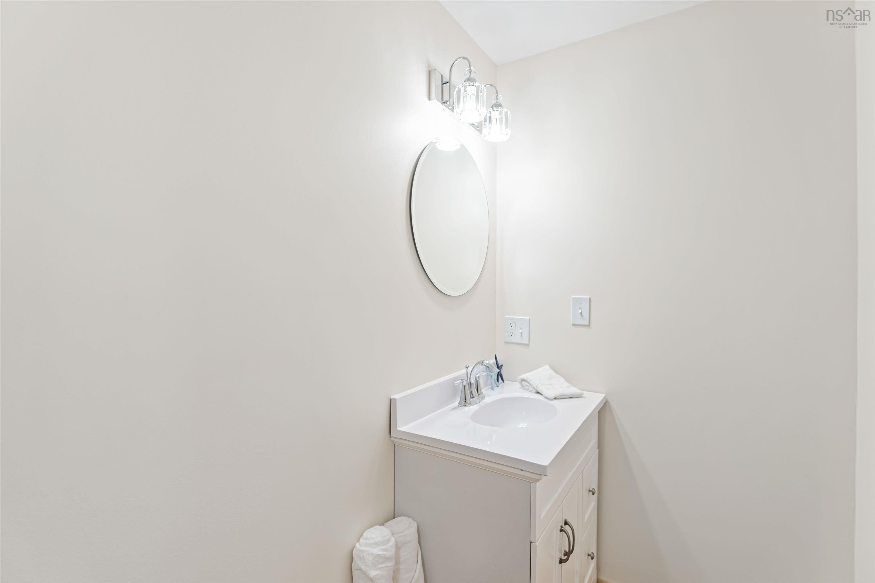 $399,000.00: 866 Brinton Road, Port Lorne