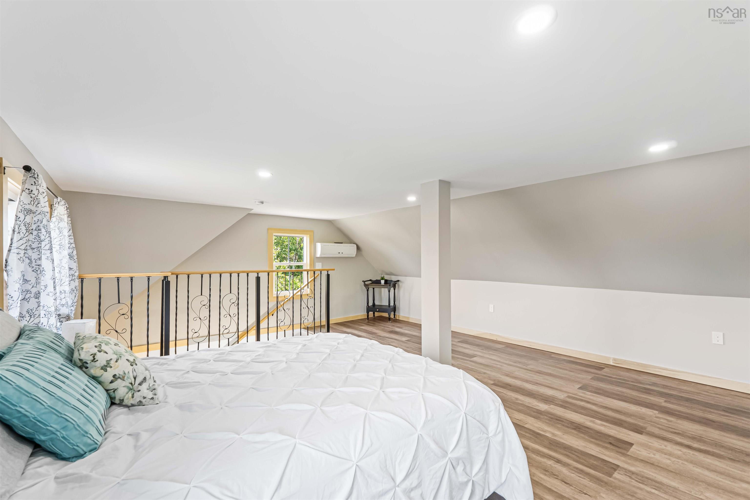 $399,000.00: 866 Brinton Road, Port Lorne