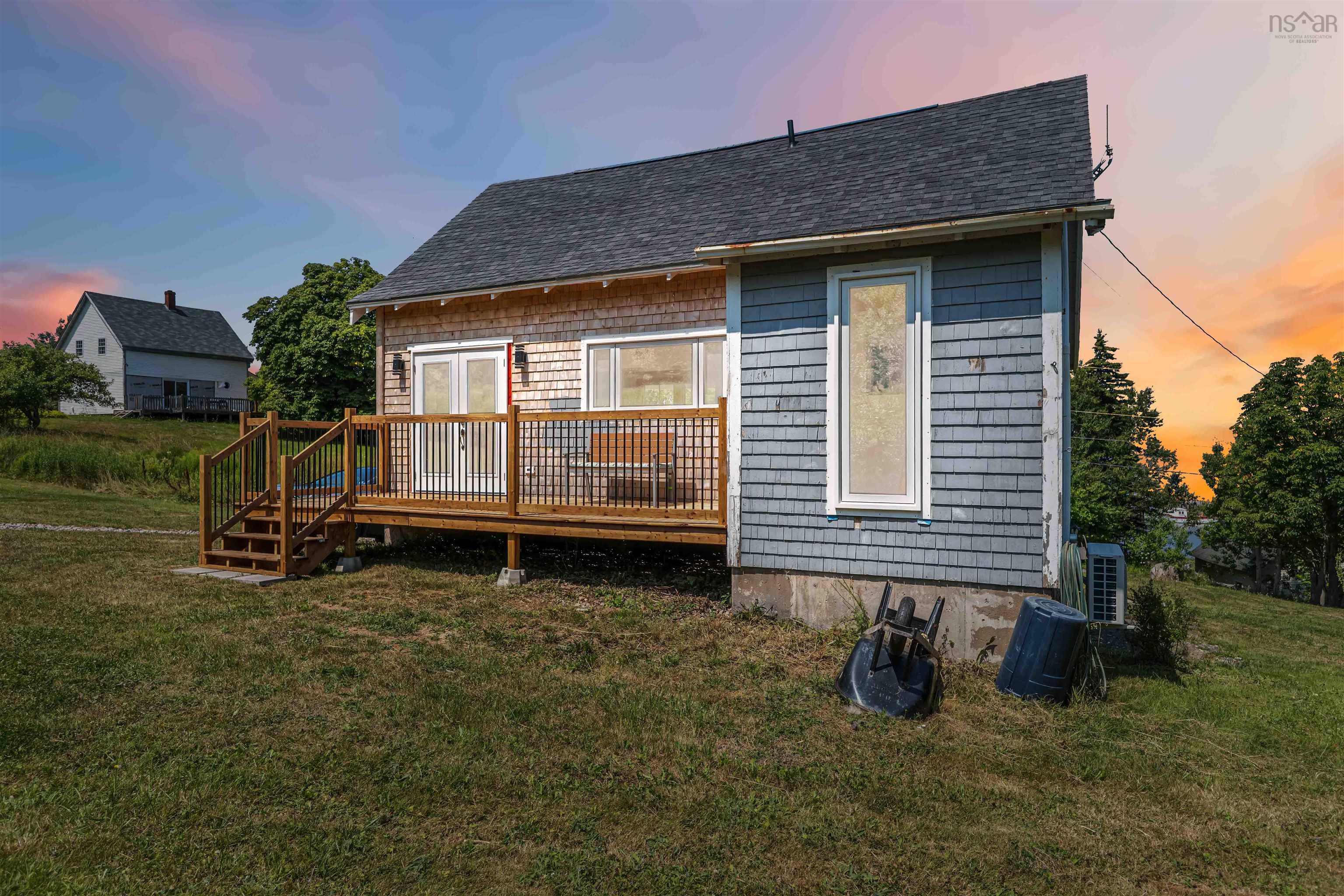 $399,000.00: 866 Brinton Road, Port Lorne