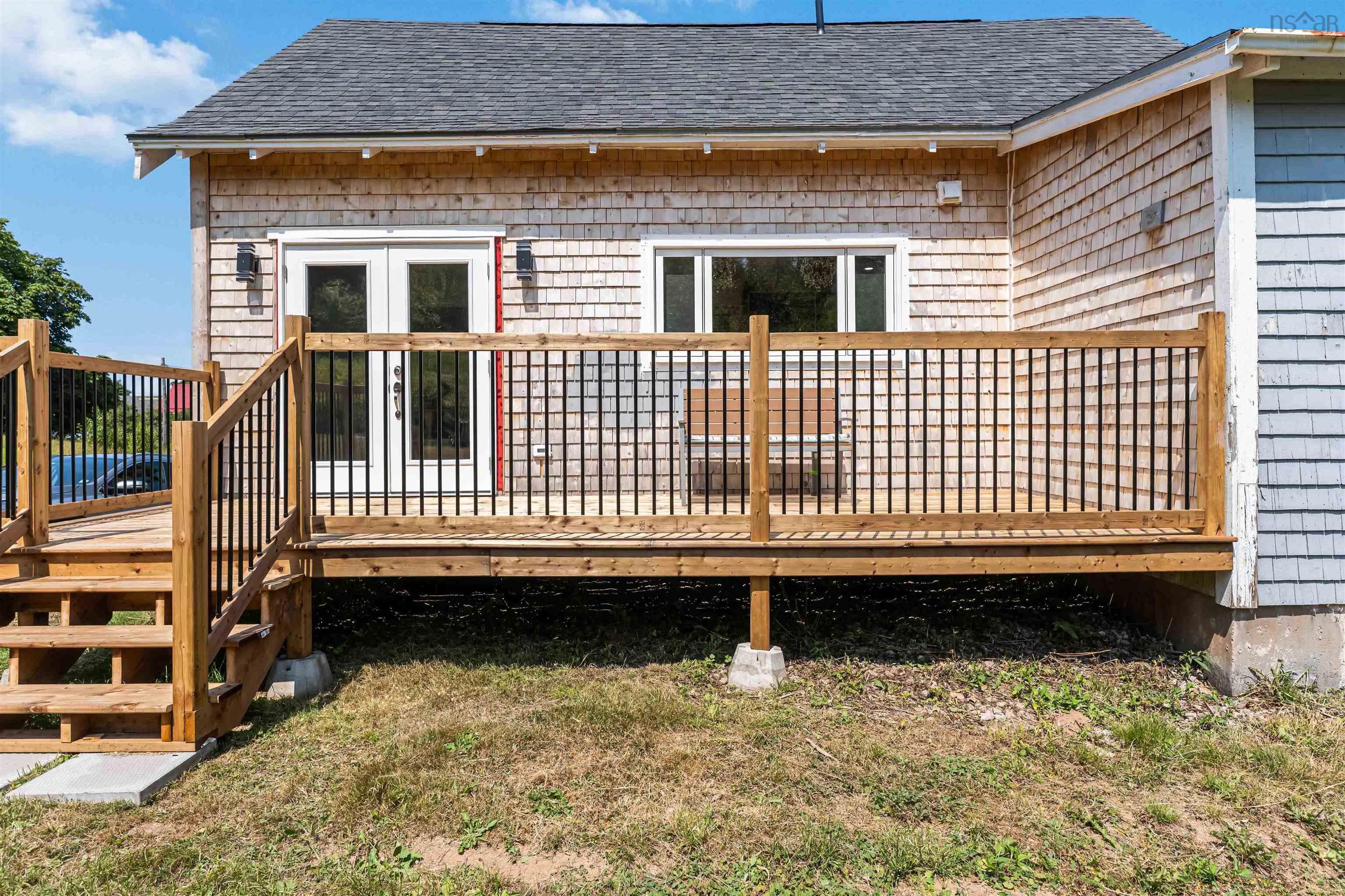 $399,000.00: 866 Brinton Road, Port Lorne