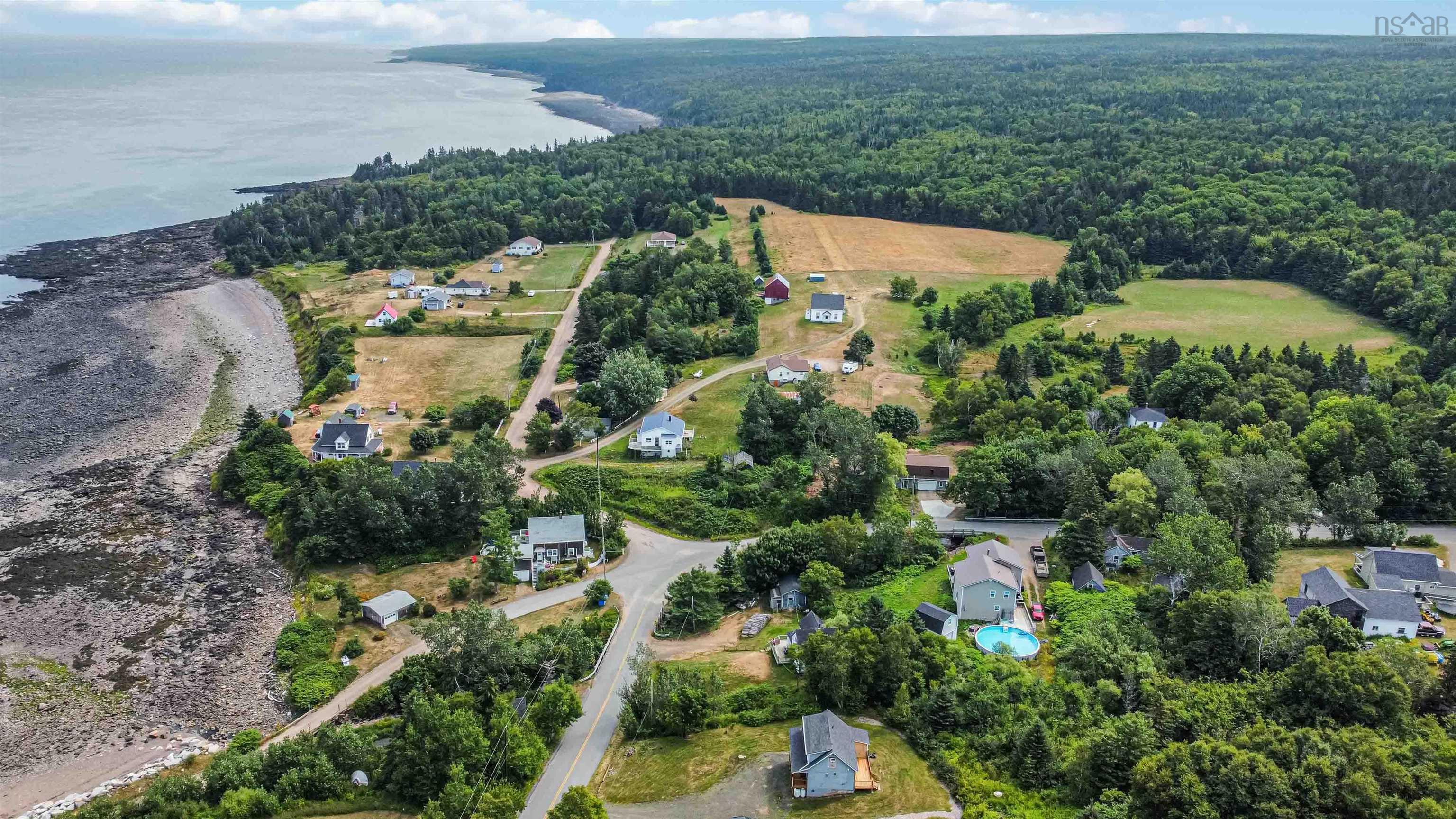 $399,000.00: 866 Brinton Road, Port Lorne