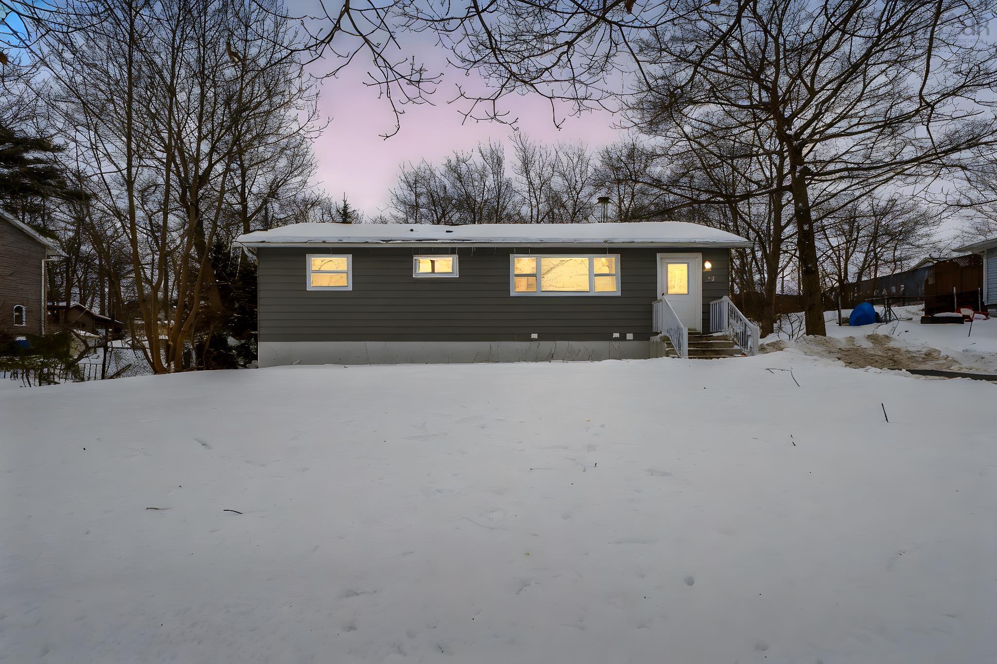 $570,000.00: 15 Saint Michaels Avenue, Halifax