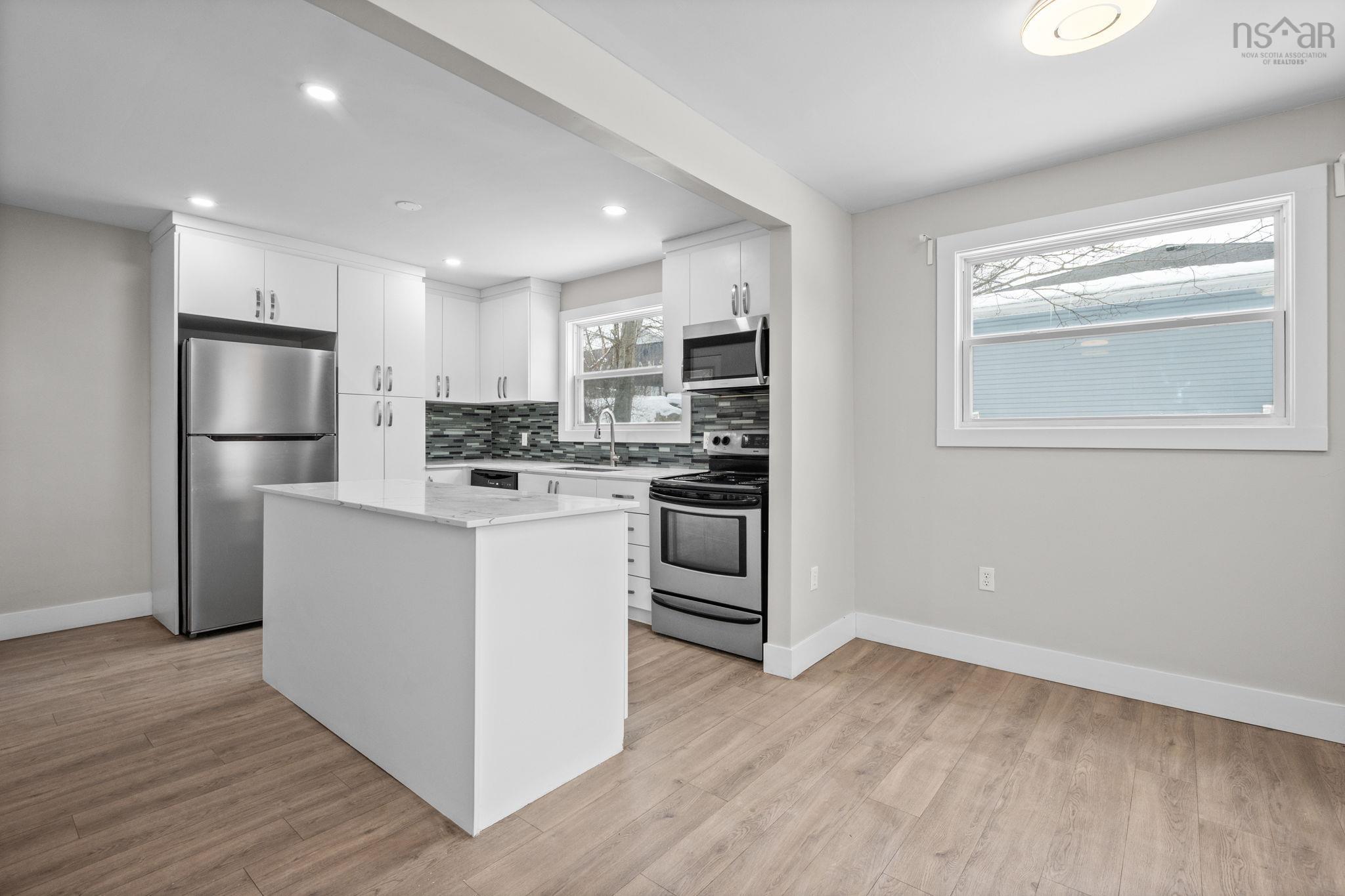 $570,000.00: 15 Saint Michaels Avenue, Halifax