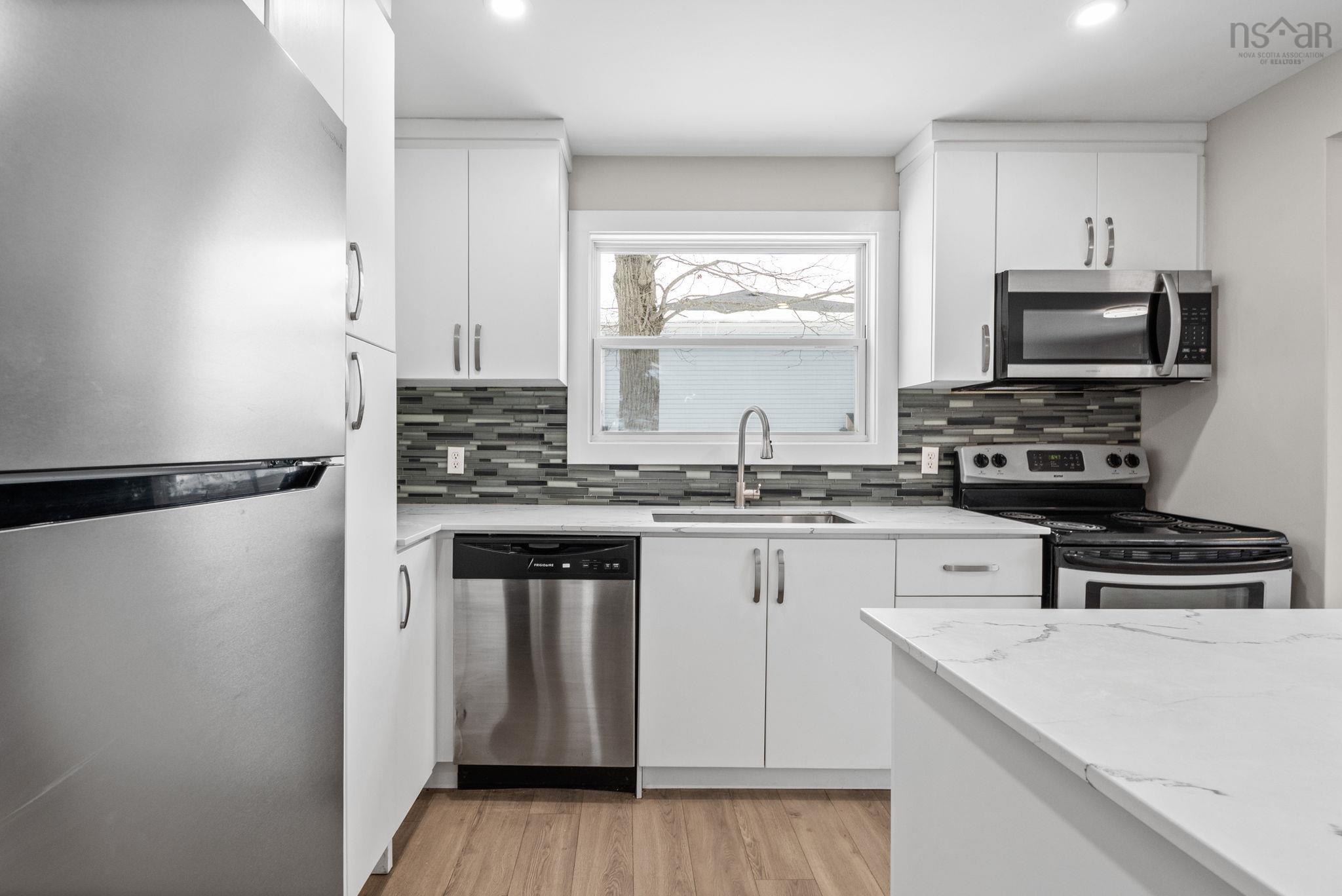 $570,000.00: 15 Saint Michaels Avenue, Halifax