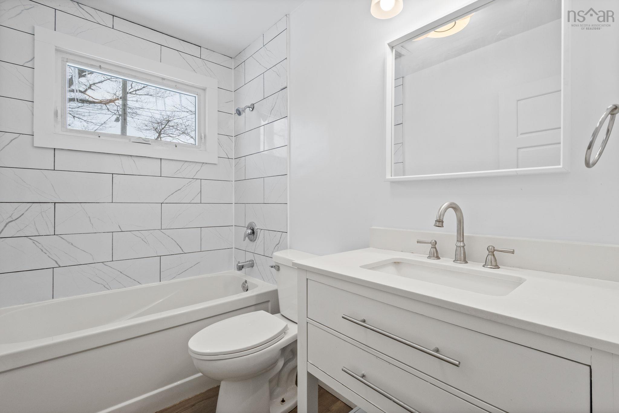 $570,000.00: 15 Saint Michaels Avenue, Halifax