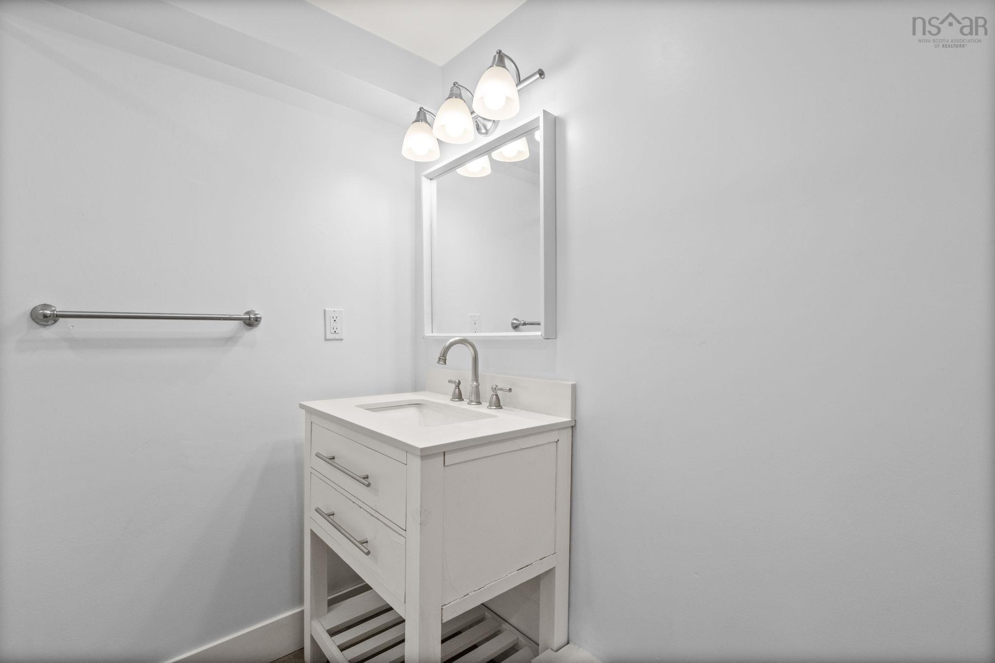 $570,000.00: 15 Saint Michaels Avenue, Halifax