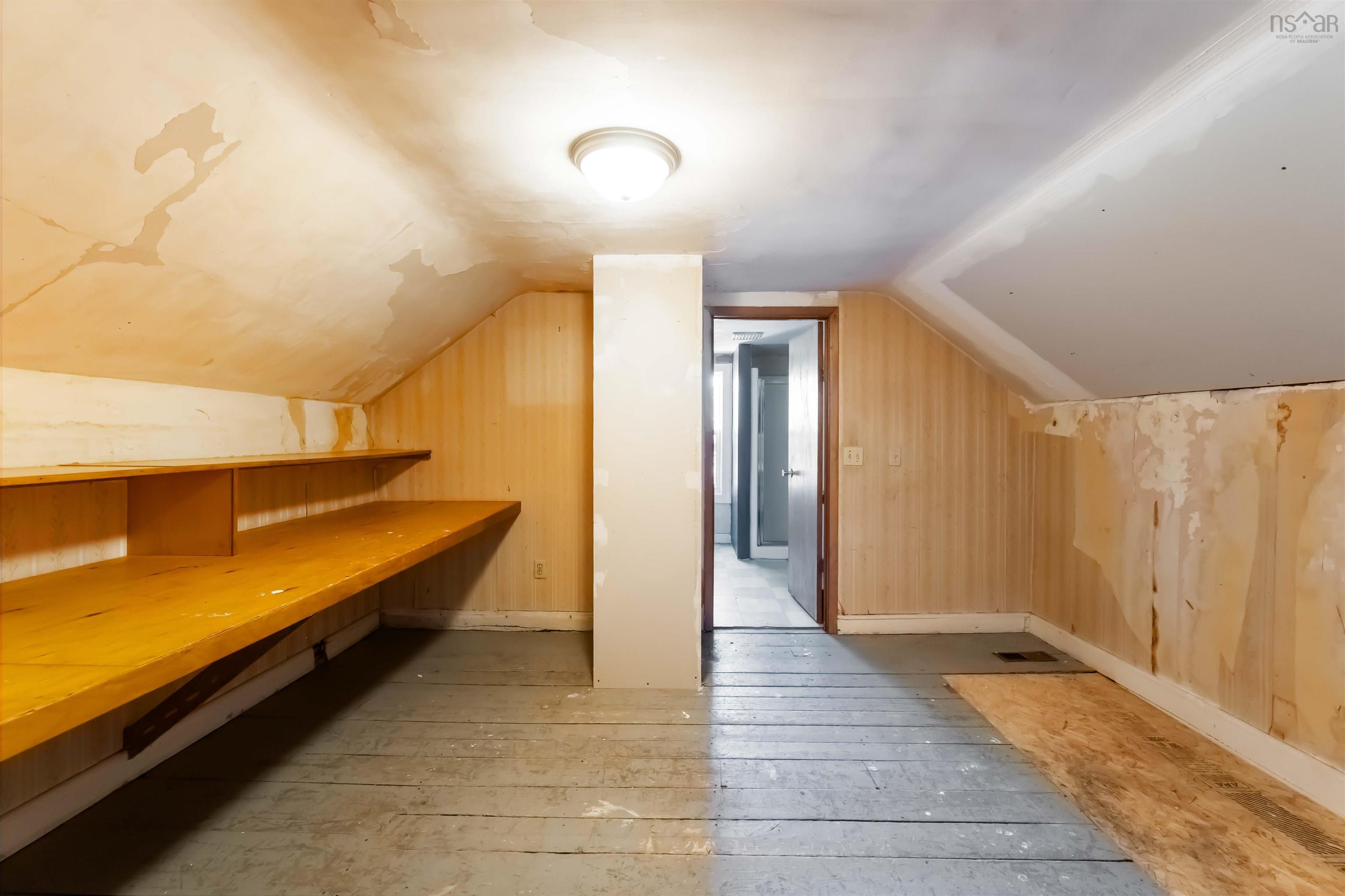 $299,900.00: 736 Cambridge Road, Cambridge