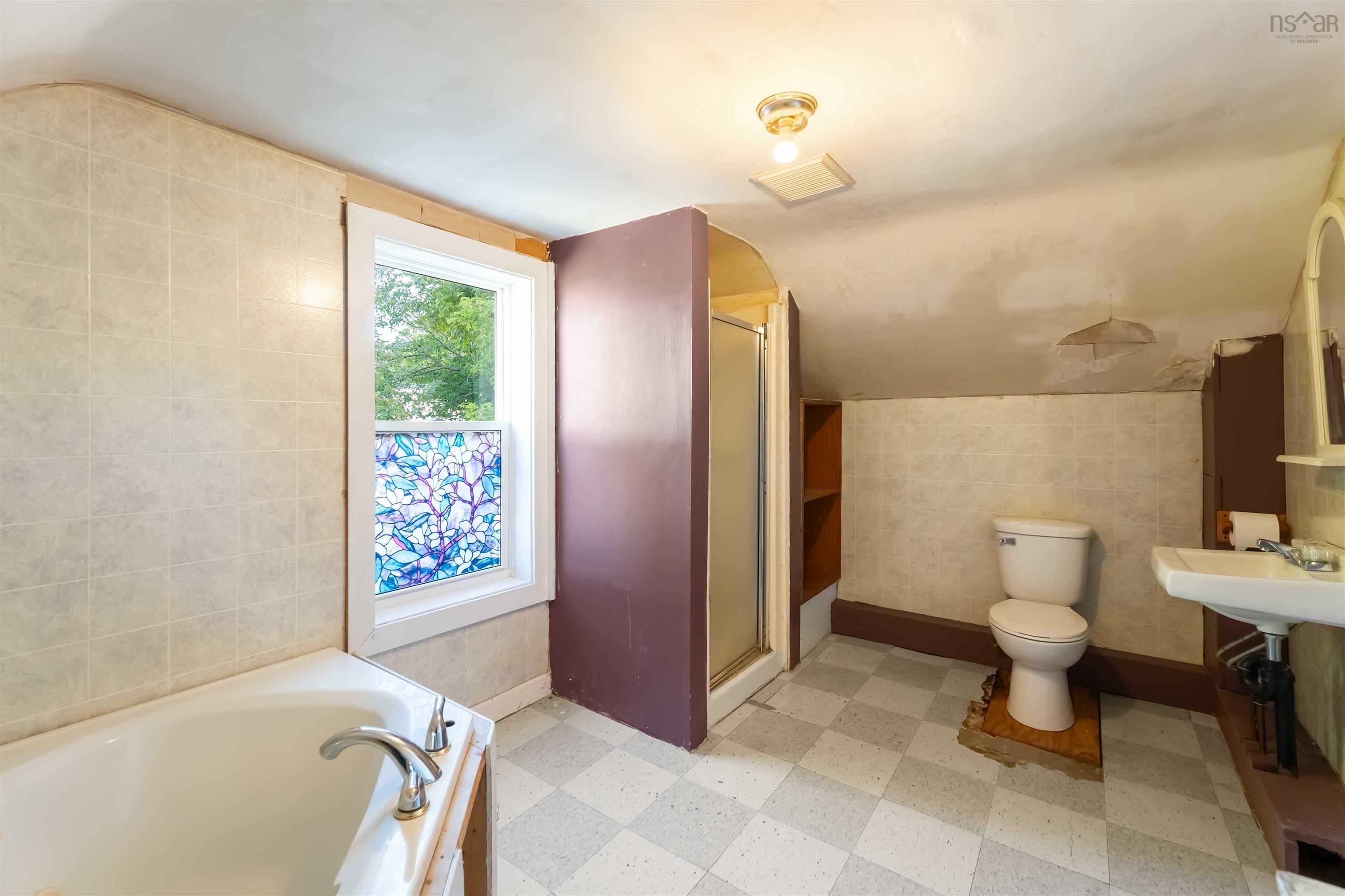 $299,900.00: 736 Cambridge Road, Cambridge