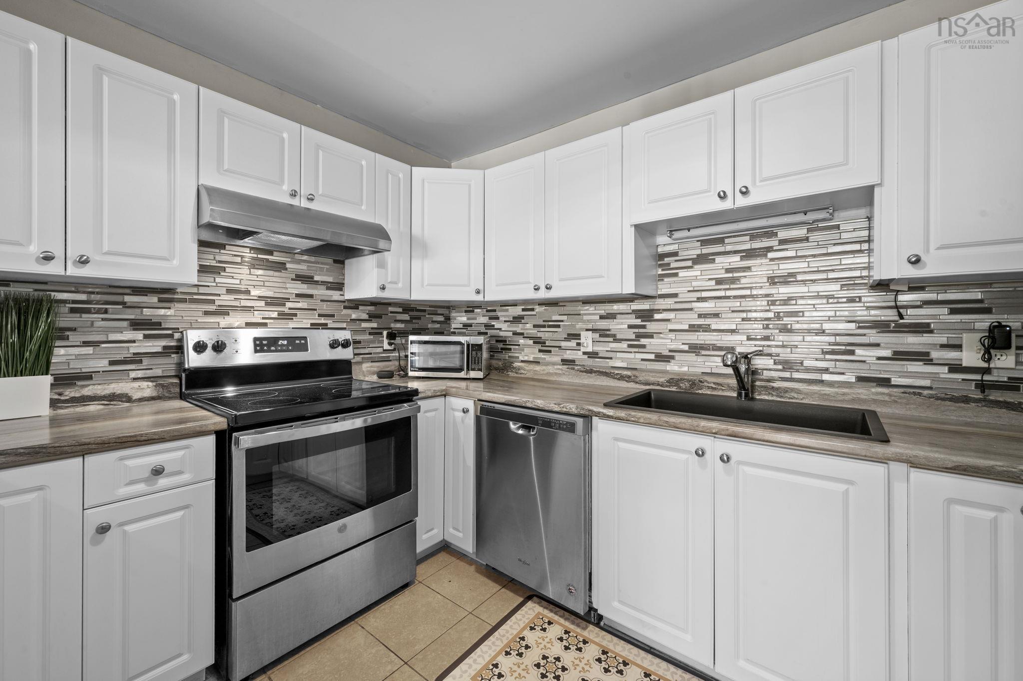 106 78 Regency Park Drive, Clayton Park, NS (MLS 202603170)