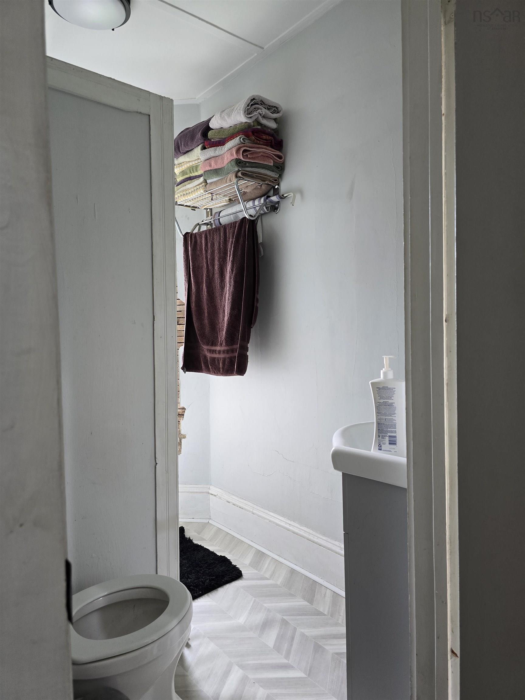 $475,000.00: 457 Robie Street, Truro