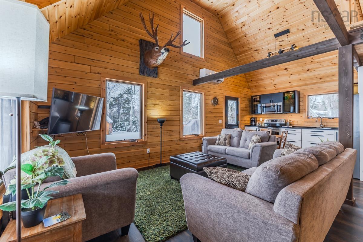 $549,900.00: 1124 Sandpoint Road, Sand Point