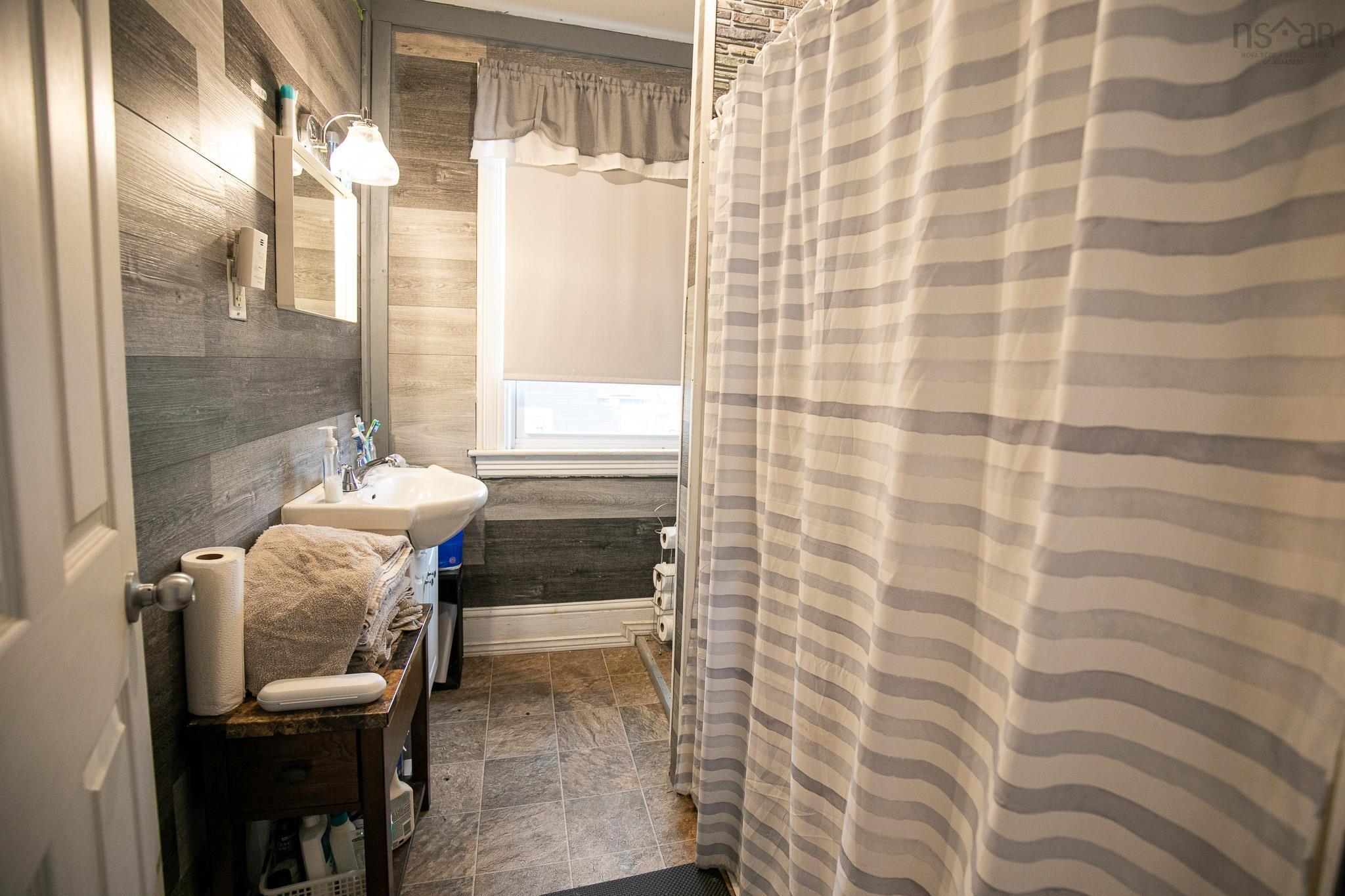 $219,900.00: 29 Wellington Street, Amherst