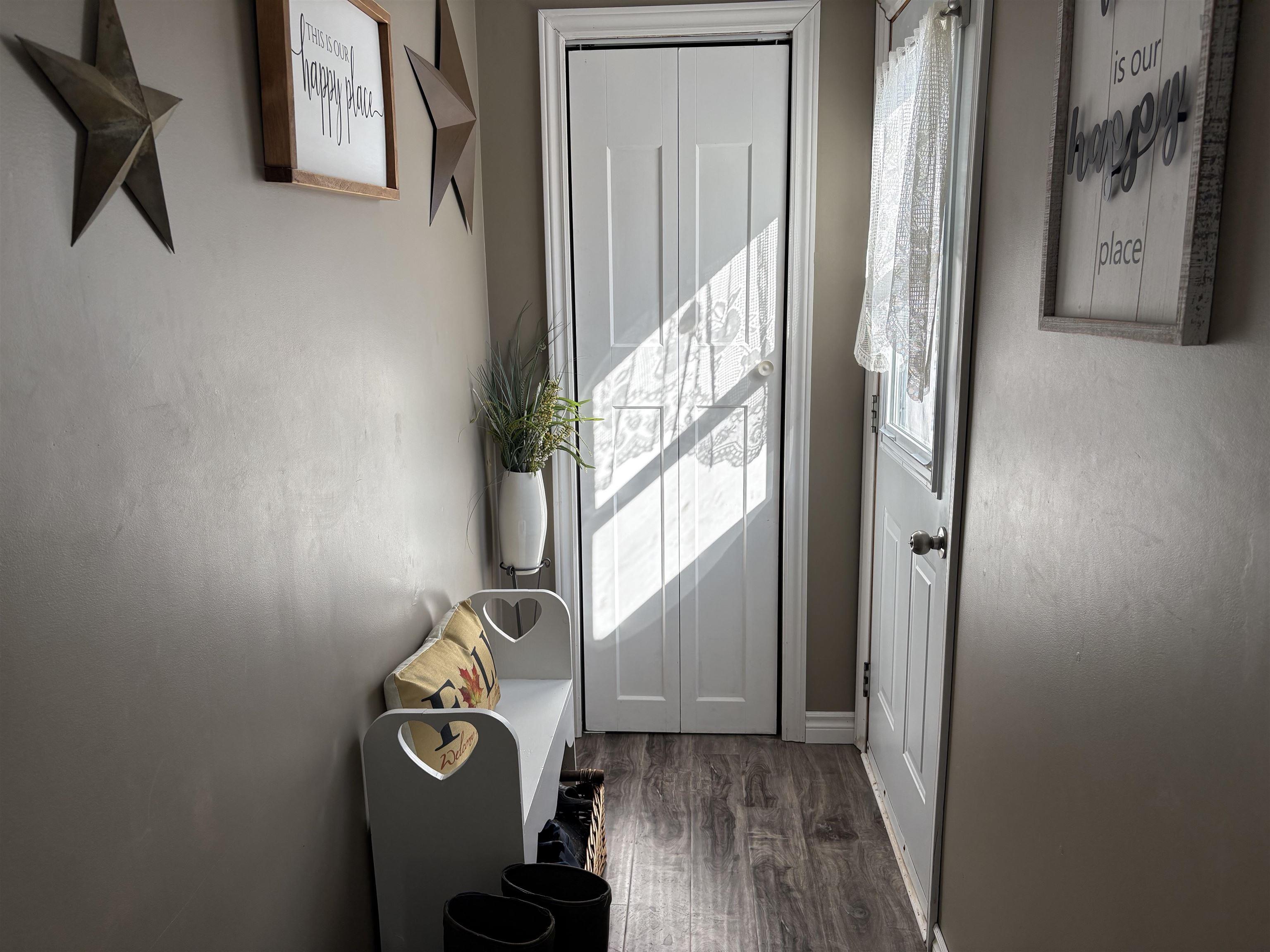 $229,000.00: 5545 East River West Side Road, Eureka