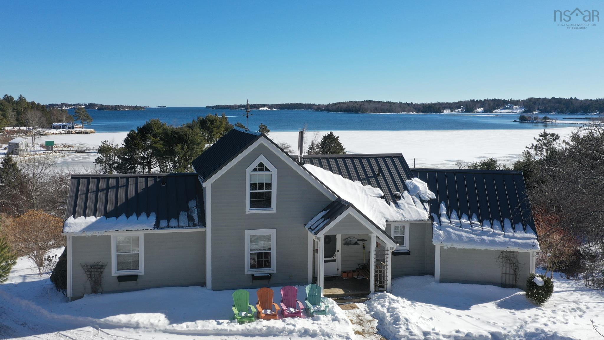 $995,000.00: 287 East Side Martins River Road, Martins River