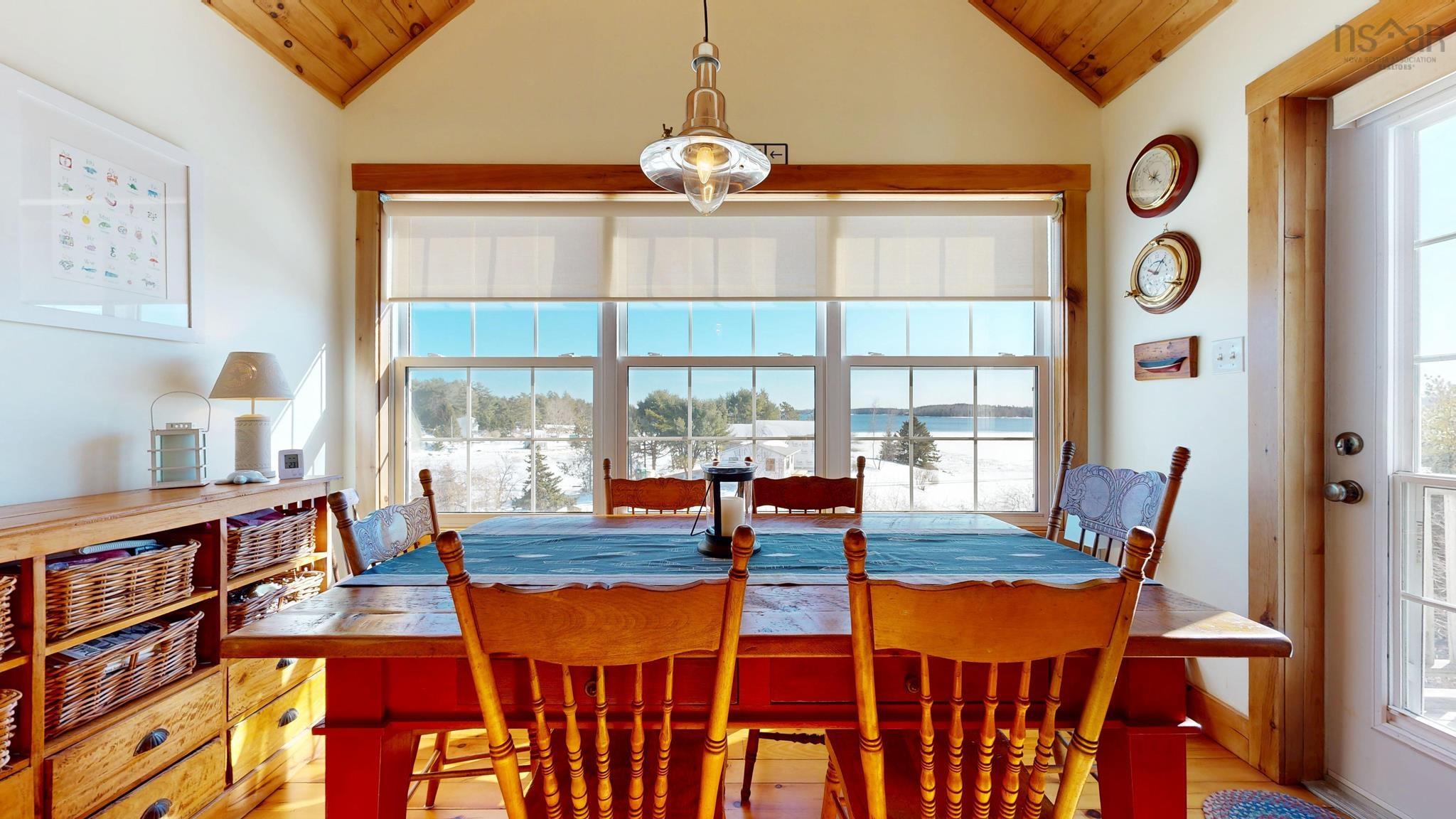 $995,000.00: 287 East Side Martins River Road, Martins River