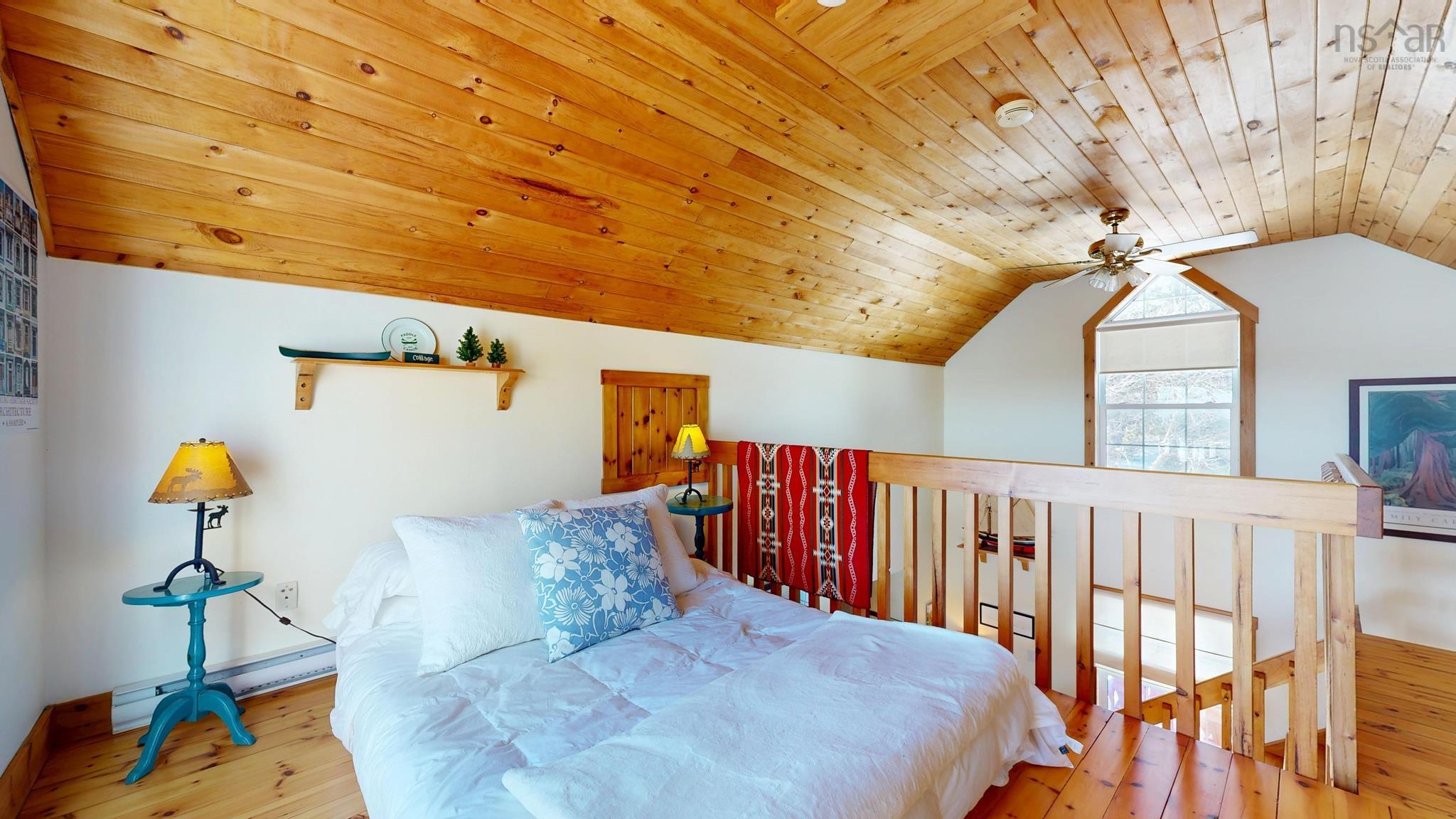 $995,000.00: 287 East Side Martins River Road, Martins River