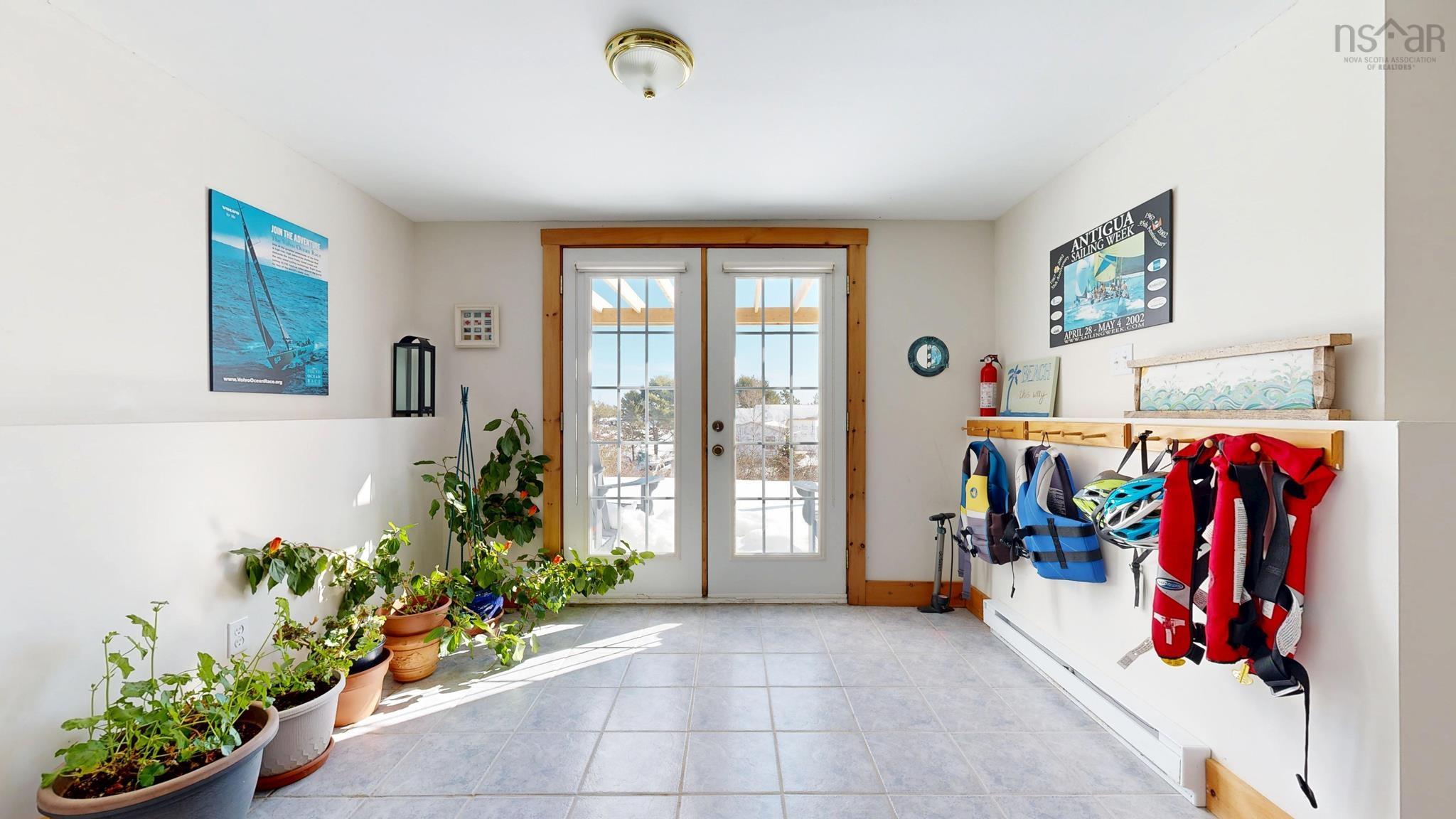 $995,000.00: 287 East Side Martins River Road, Martins River