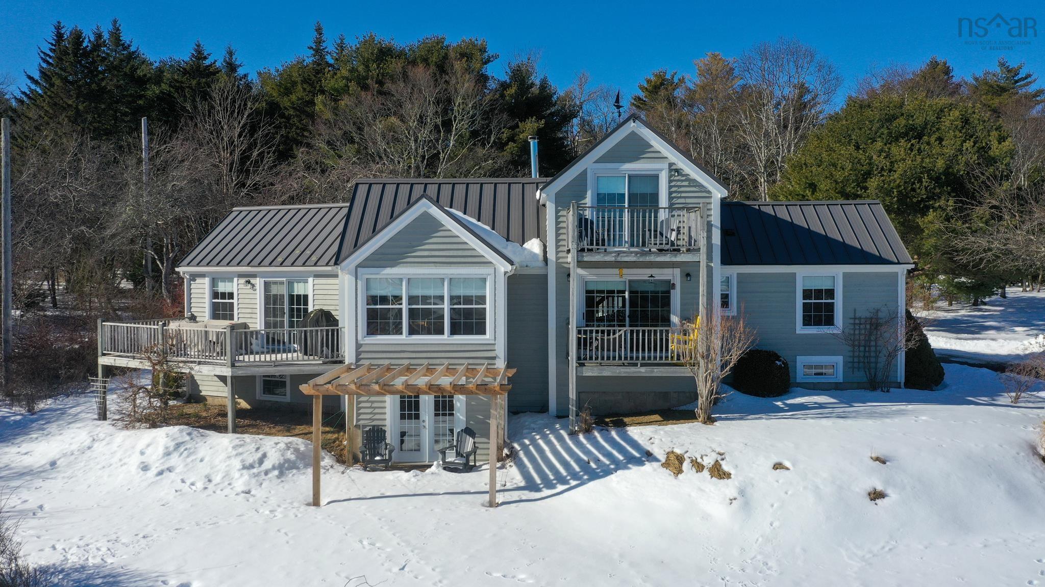 $995,000.00: 287 East Side Martins River Road, Martins River