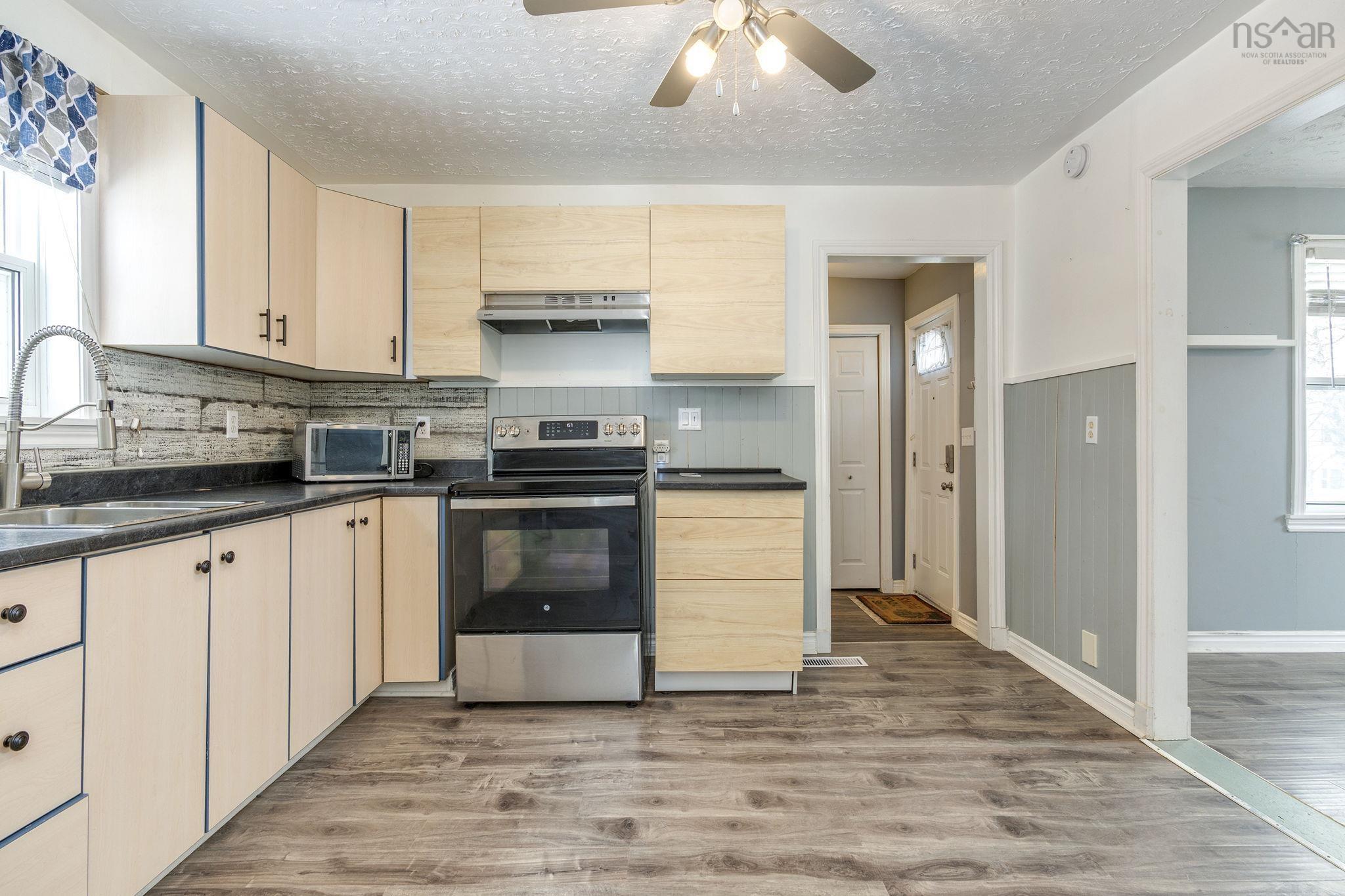 $289,900.00: 1034 Highway 277, Dutch Settlement