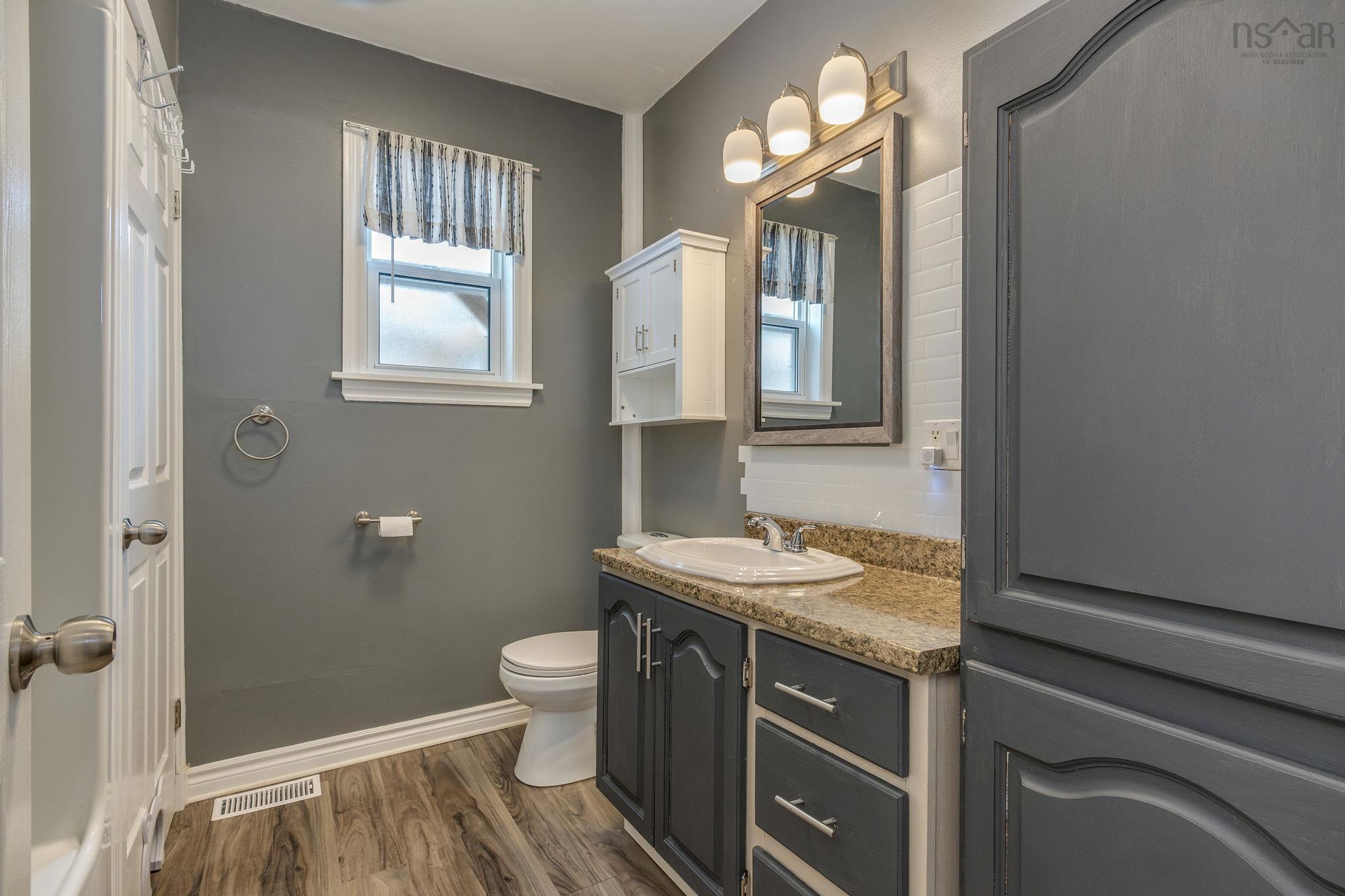 $289,900.00: 1034 Highway 277, Dutch Settlement