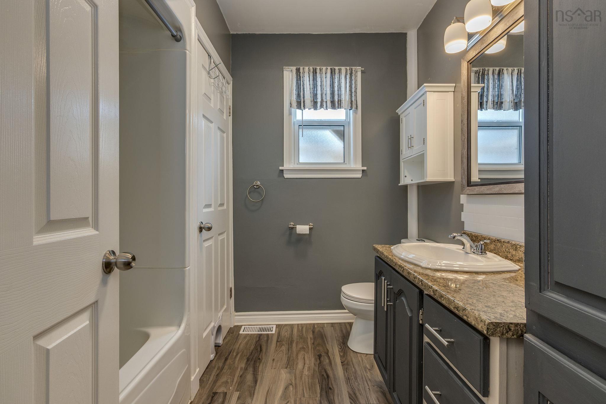 $289,900.00: 1034 Highway 277, Dutch Settlement